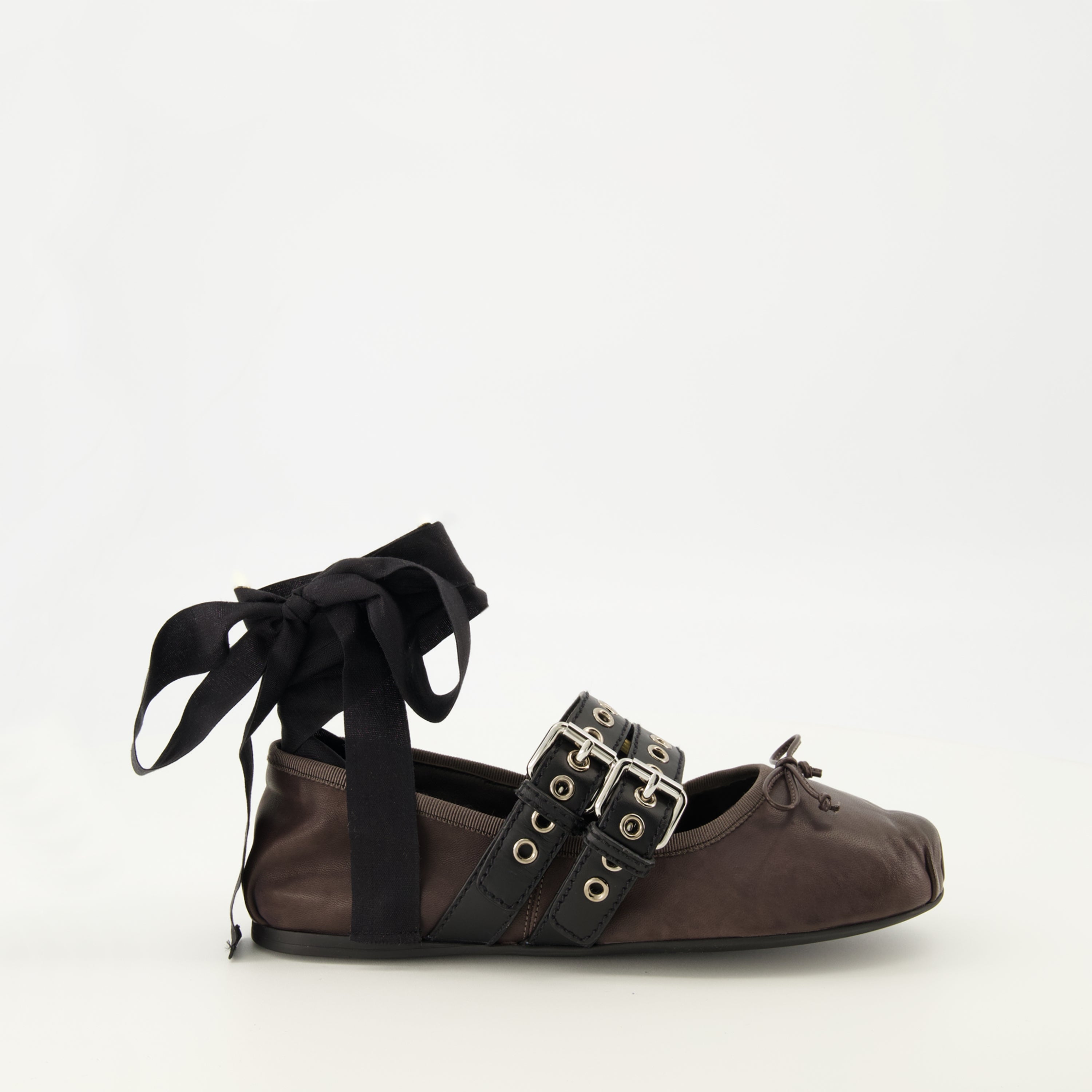 レザー ストラップ バレリーナ シューズ（レースアップ） Miu Miu 