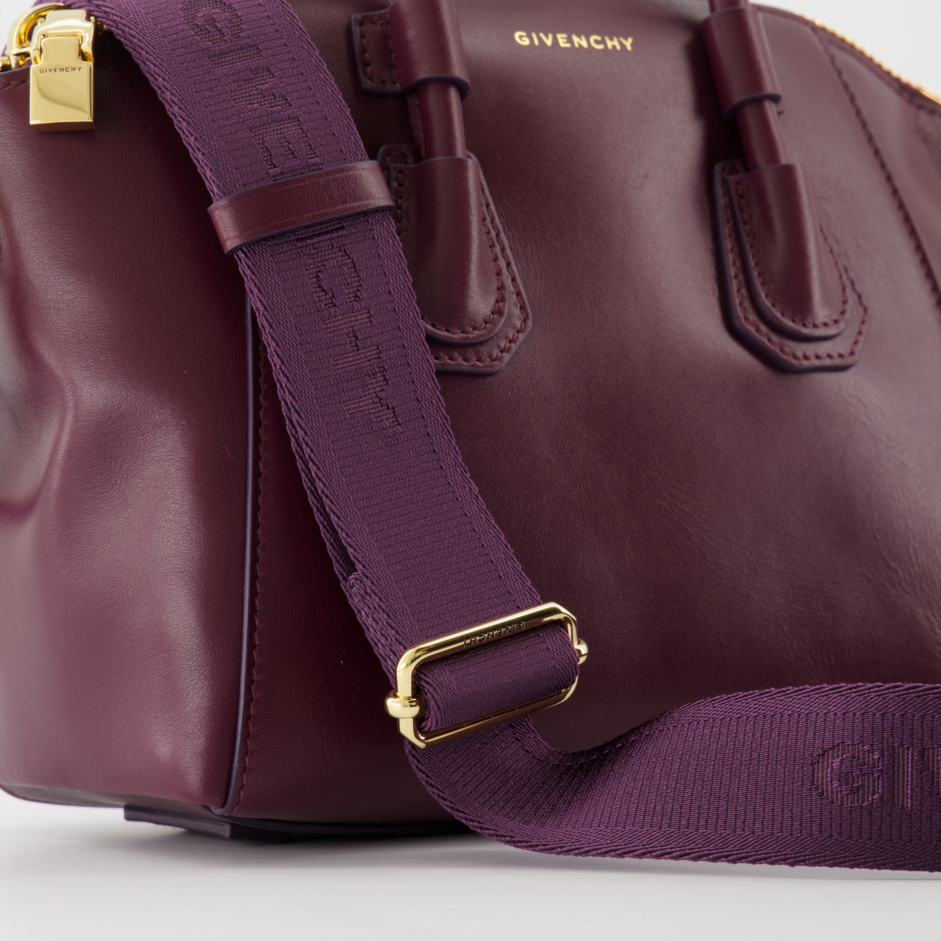 Handbags and shoulder bags Antigona Sport Bag Givenchy Purple Women