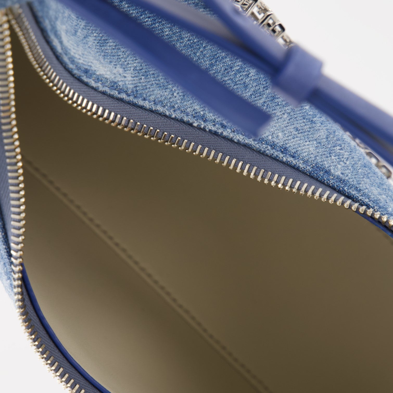 Borse a mano e a spalla Sac petit Moon Cut Out Givenchy Blu Femme