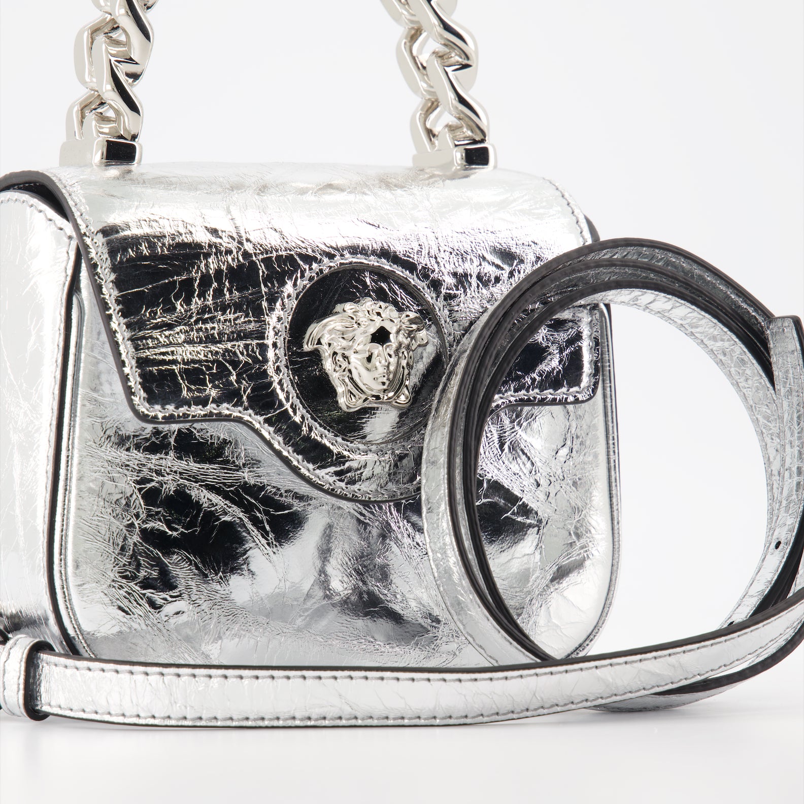Borse a mano e a spalla Sac petit metallisé La Medusa Versace Argento Femme