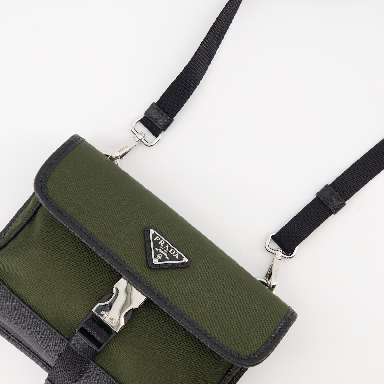 Bolsas transversais Pochette en Re-Nylon et cuir Saffiano Prada Verde Homme