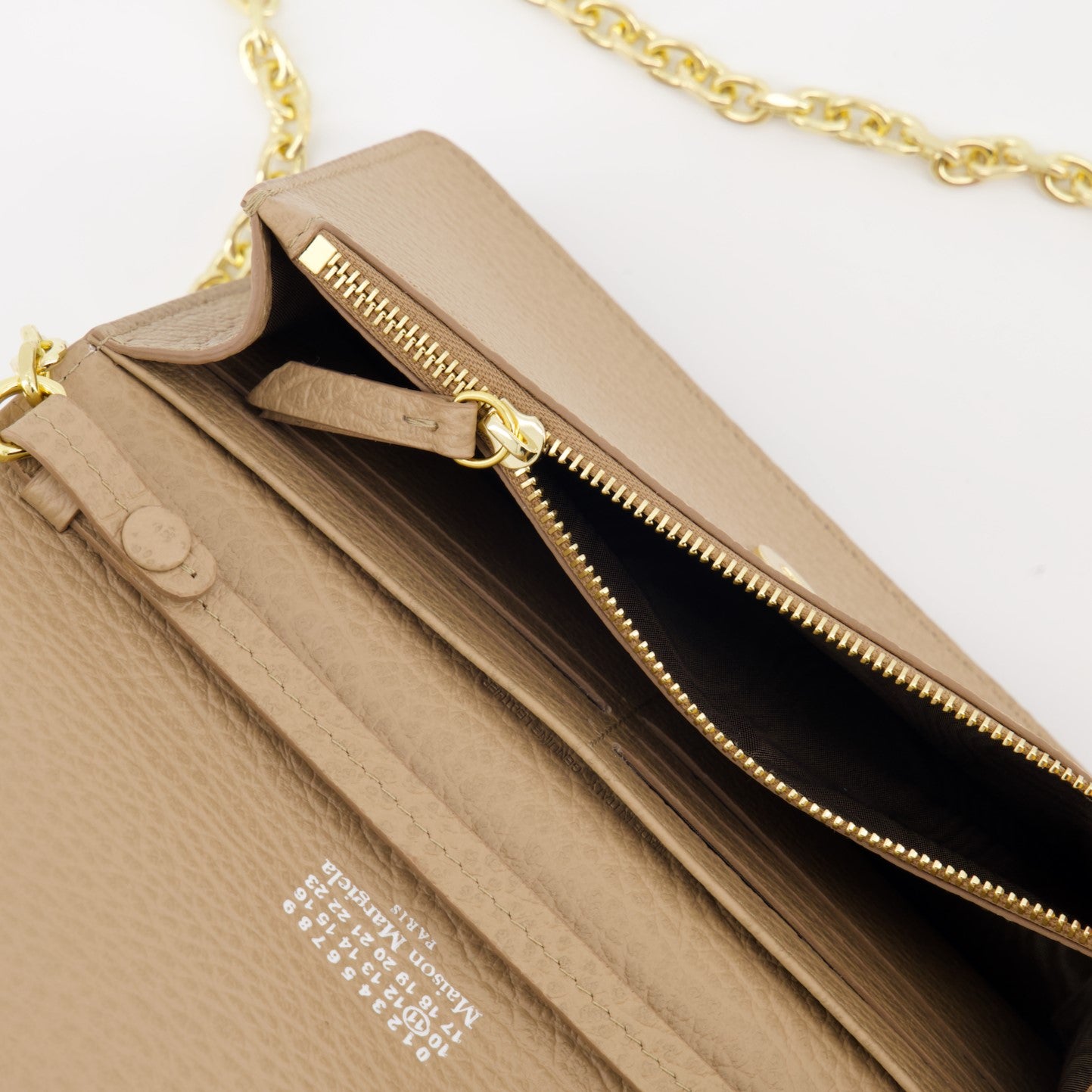 Petite maroquinerie Portefeuille Four stitches à chaîne Maison Margiela Beige Femme