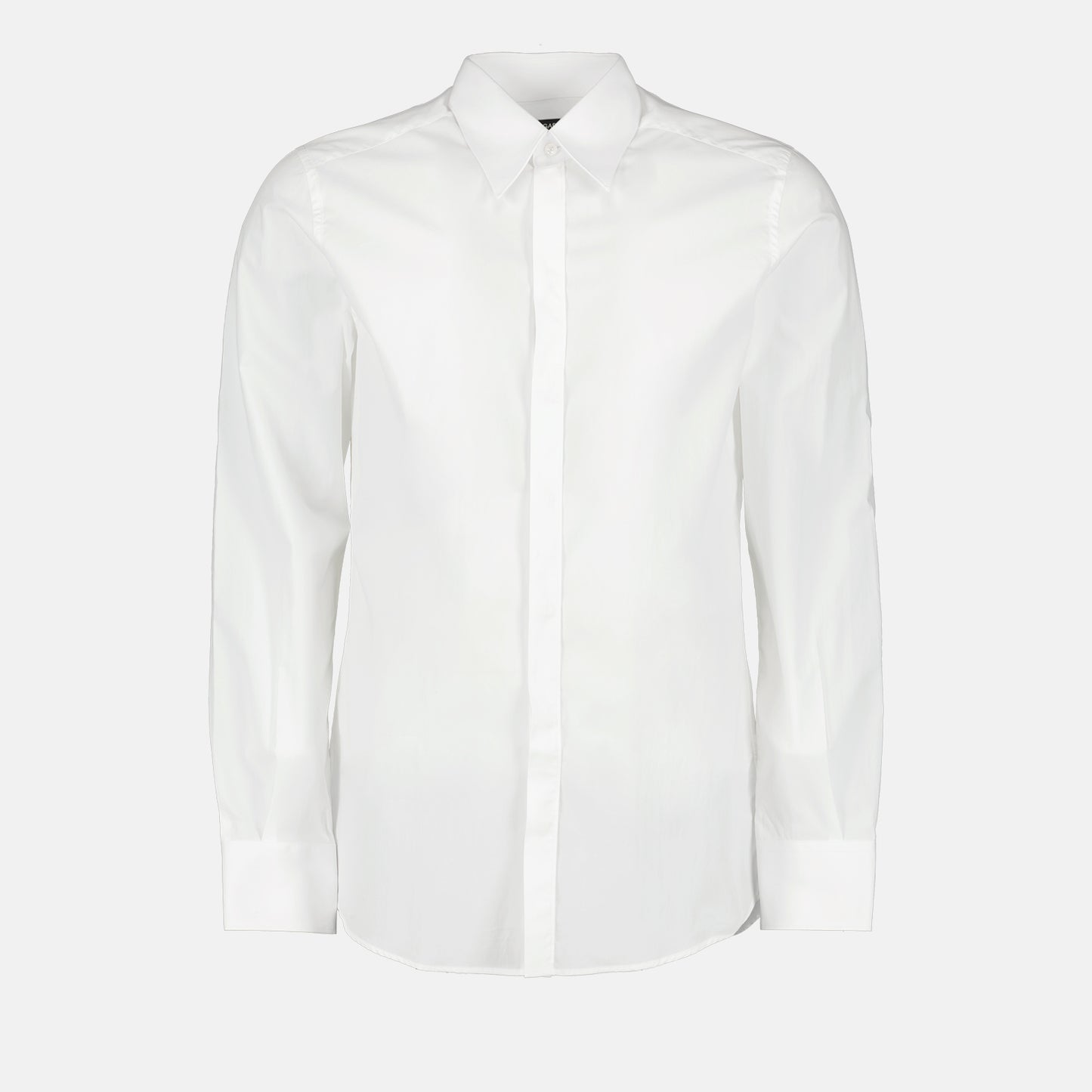 白のシャツ