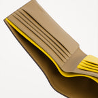 Small leather goods Portefeuille en cuir Fendi Shadow Fendi Beige Homme