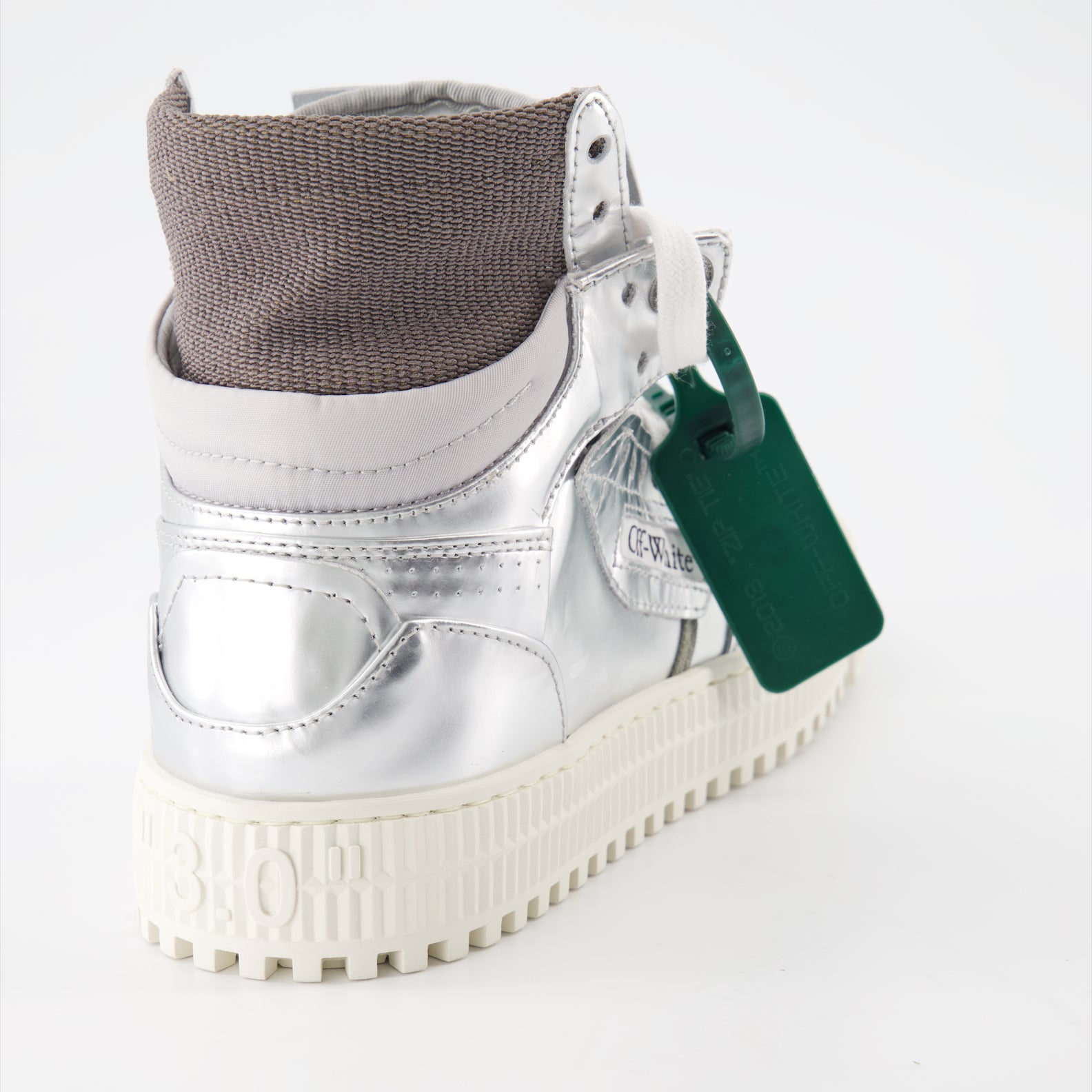 Sneaker Baskets 3.0 Off Court Off-White Plata Femme