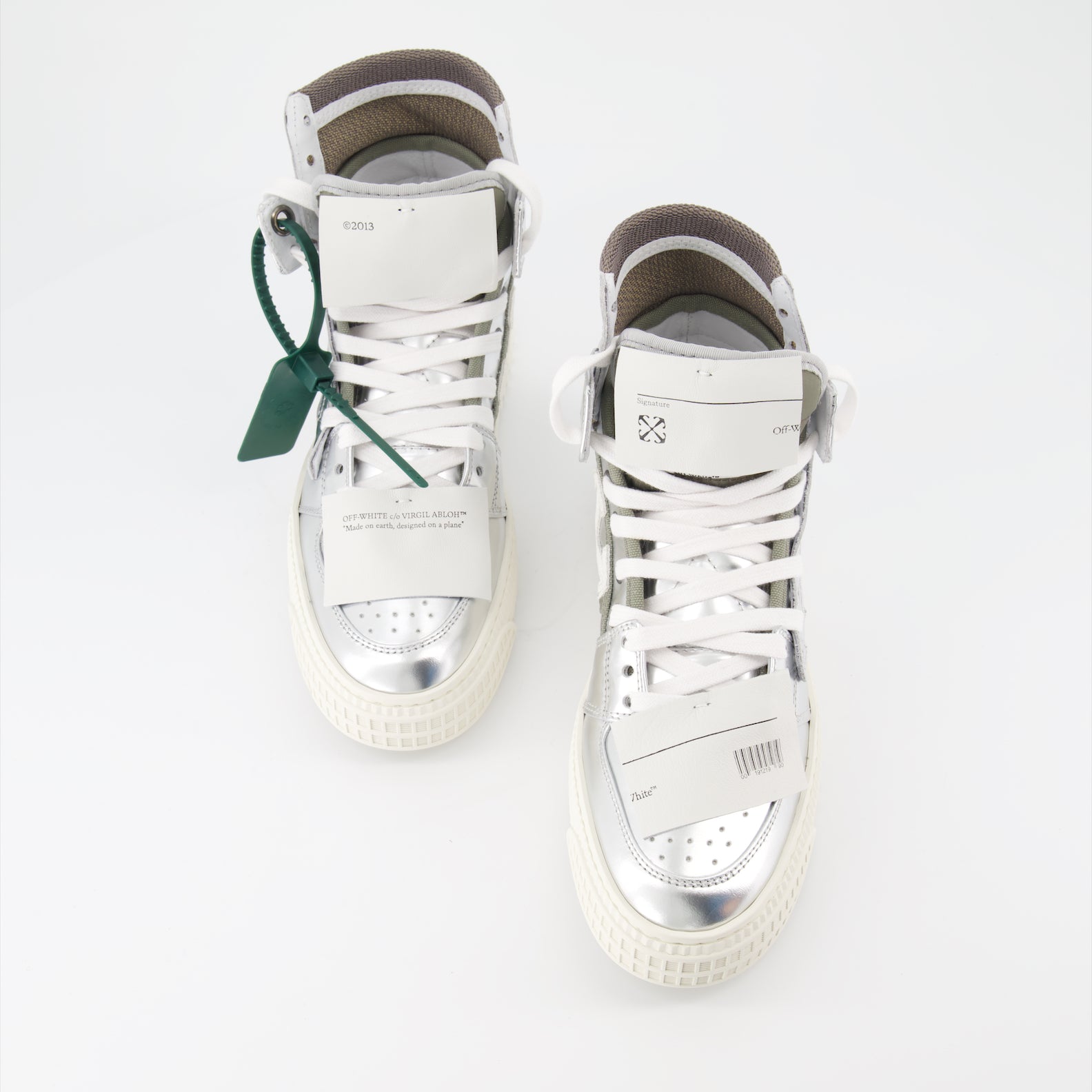 Sneaker Baskets 3.0 Off Court Off-White Plata Femme