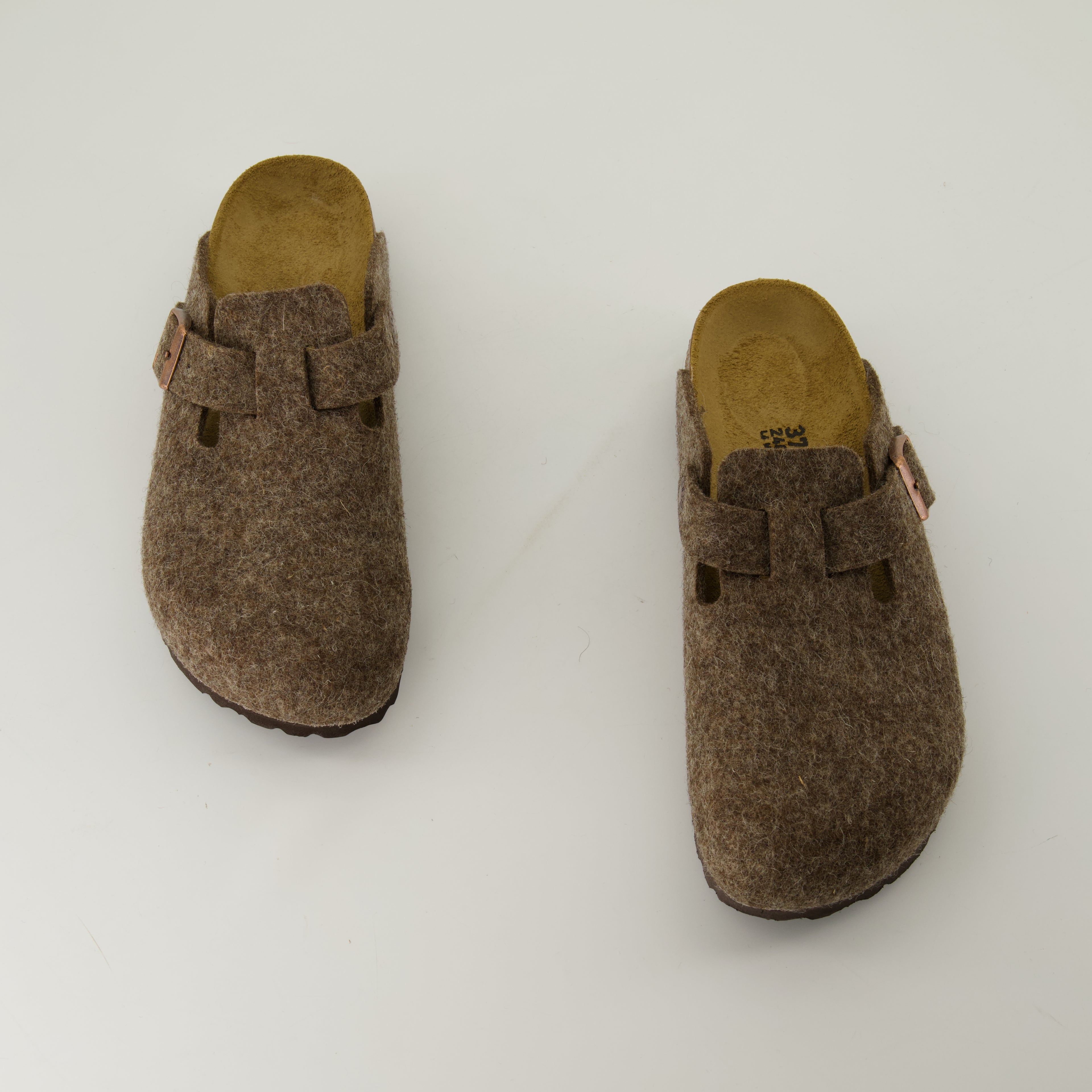 Chaussures ouvertes Mules Boston Birkenstock Marron Unisexe