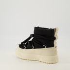 Imagen de las botas de nieve Altive Mid de la marca Moncler para mujer - Temporada Otoño-Invierno 2025 - Vista tres cuartos trasera derecha