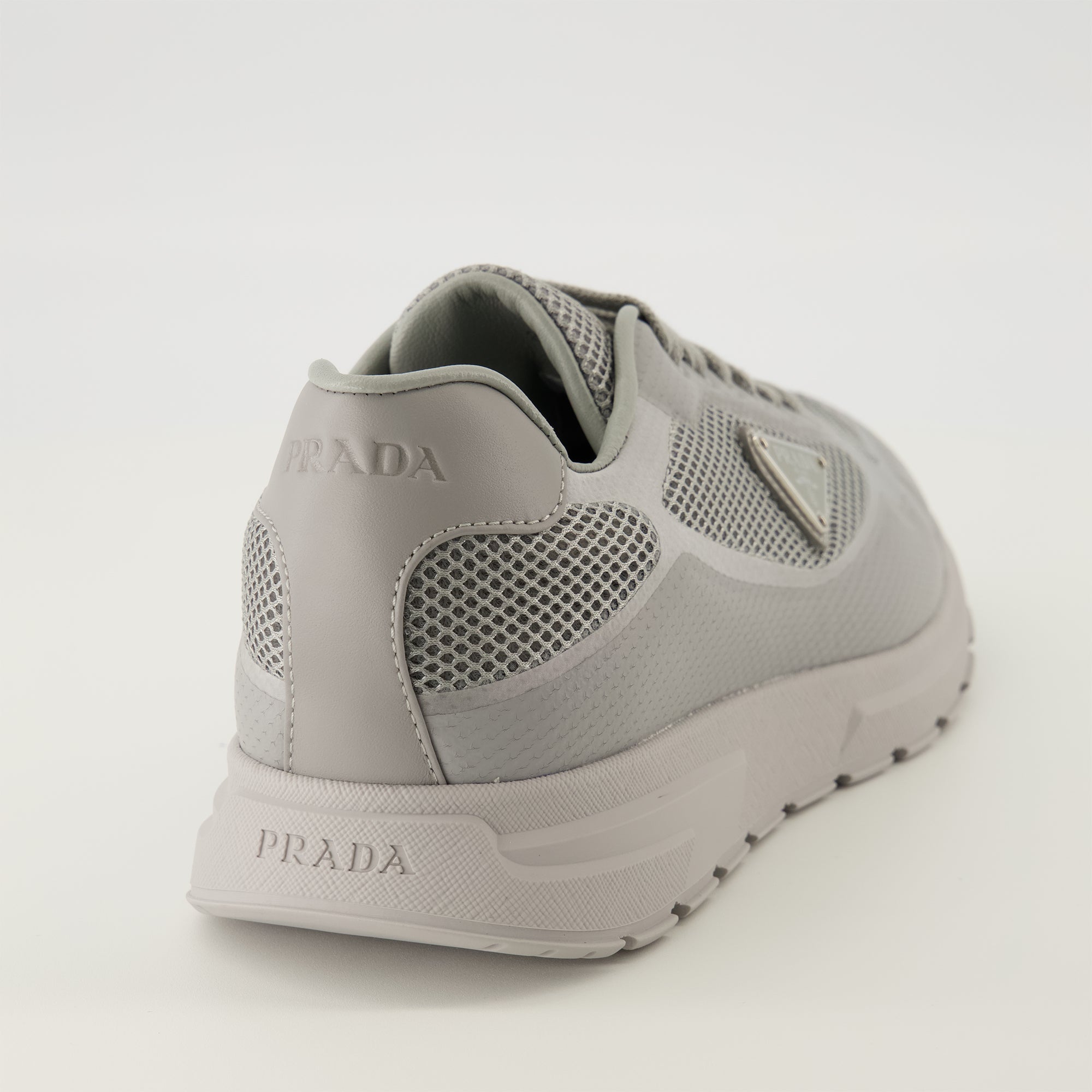 Immagine delle scarpe Prada Prax 2.0 per uomo - Collezione Autunno-Inverno 2025 - Vista posteriore