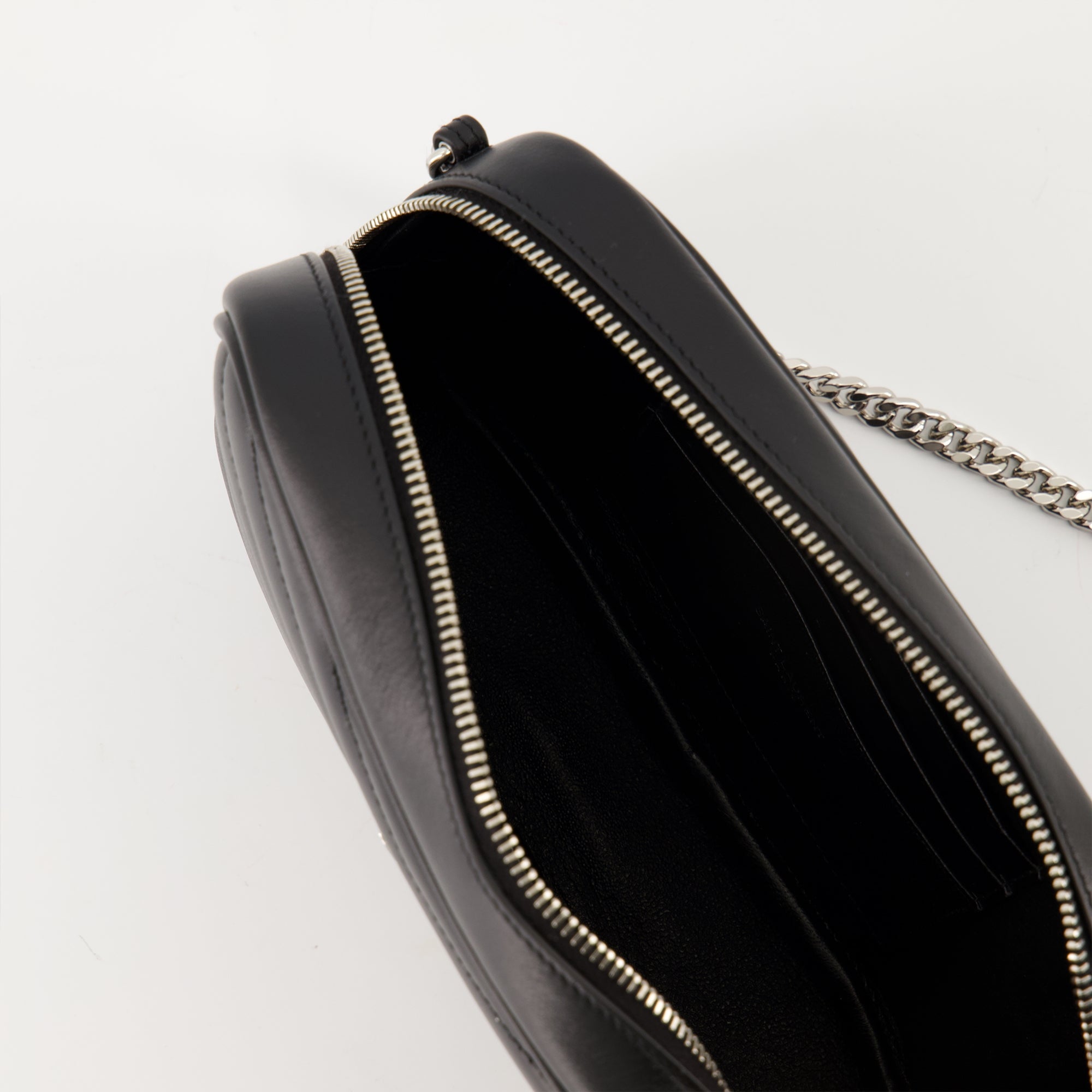 Image de l'article Mini sac Lou de la marque Saint Laurent pour Femme - Saison Automne-Hiver 2025 - Vue détaillée_3