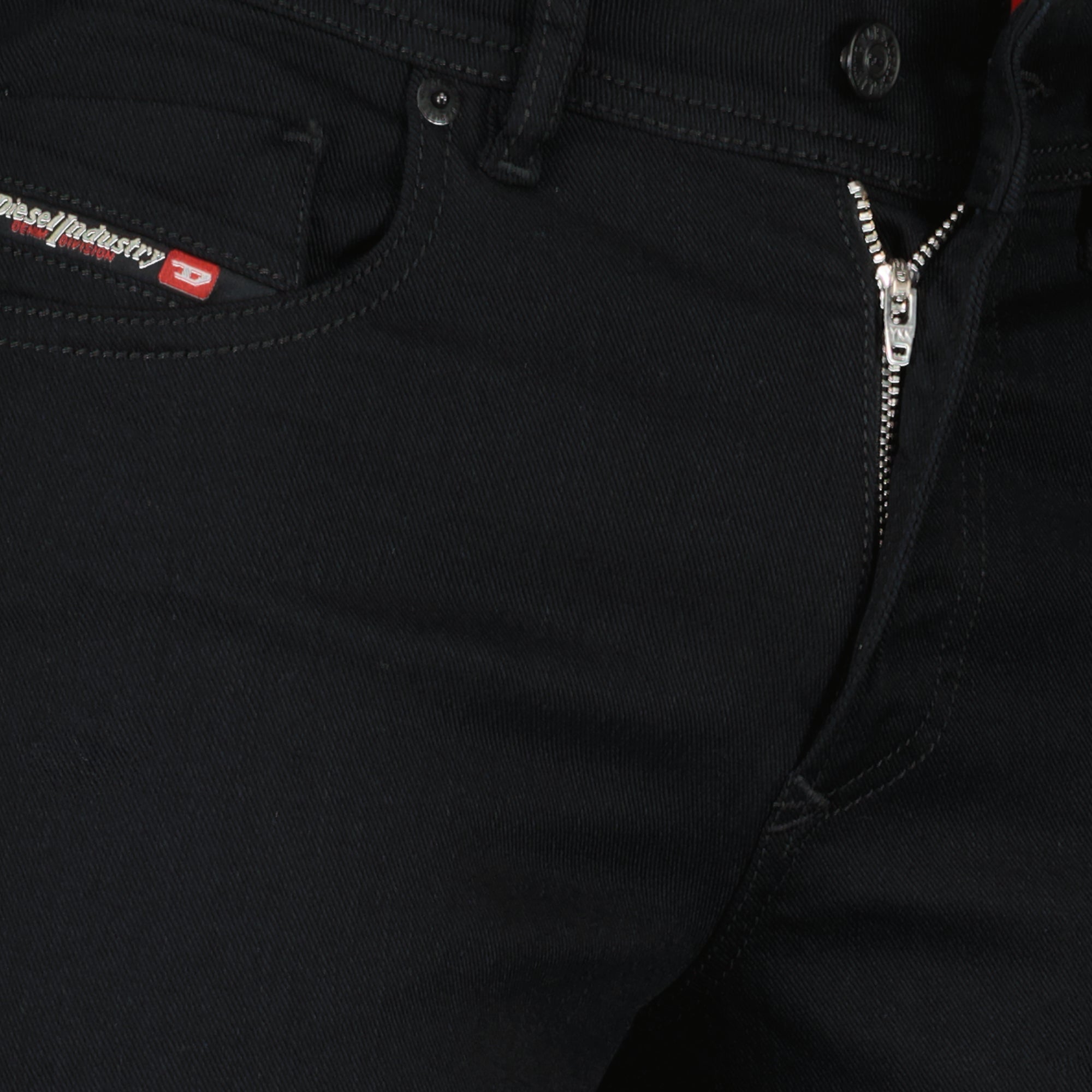 Image de l'article Jean Sleenker 1979 L.34 de la marque Diesel pour Homme - Saison Automne-Hiver 2025 - Vue détaillée_2