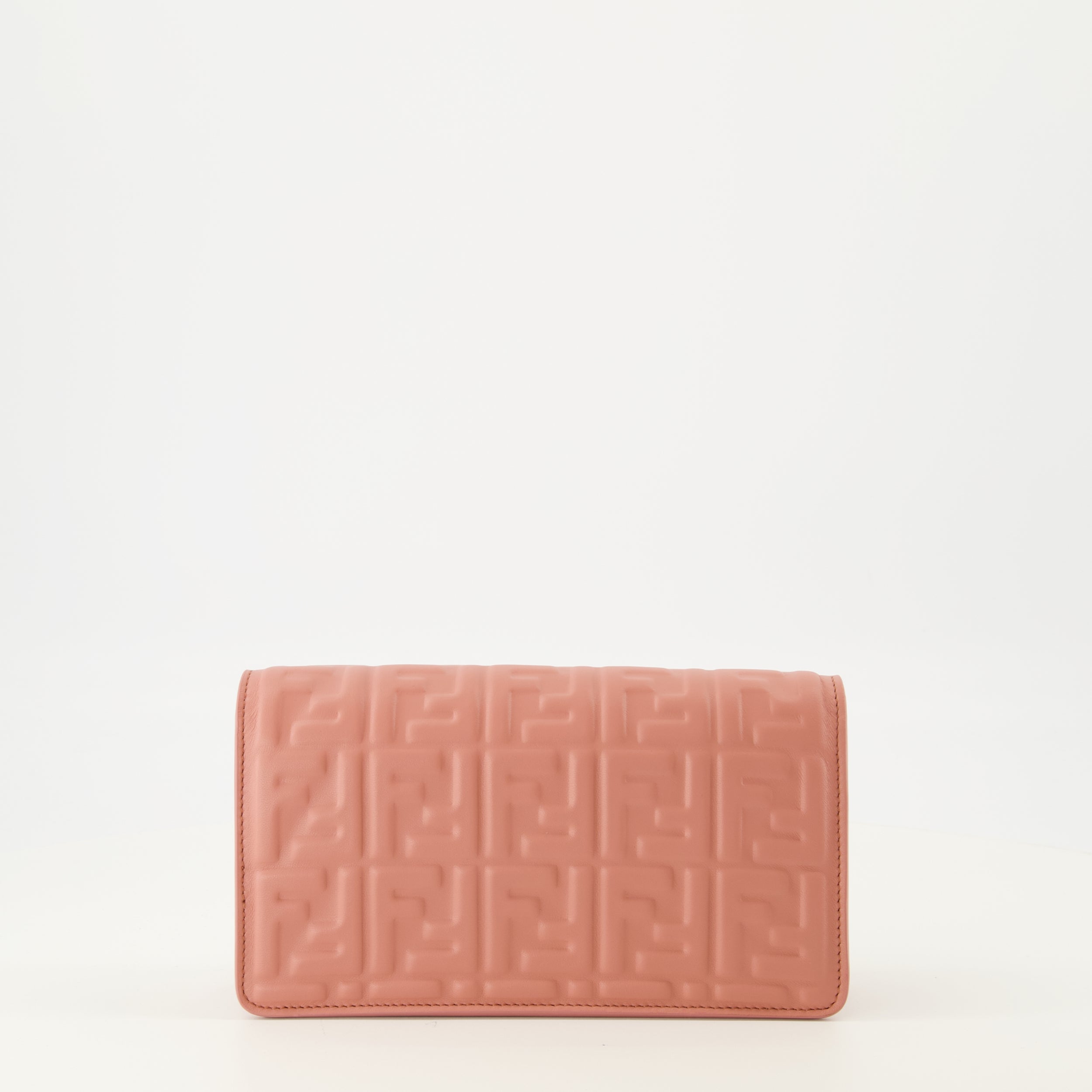 Image of the Fendi Women's Baguette Wallet with pink chain - Fall-Winter 2025 - Back view