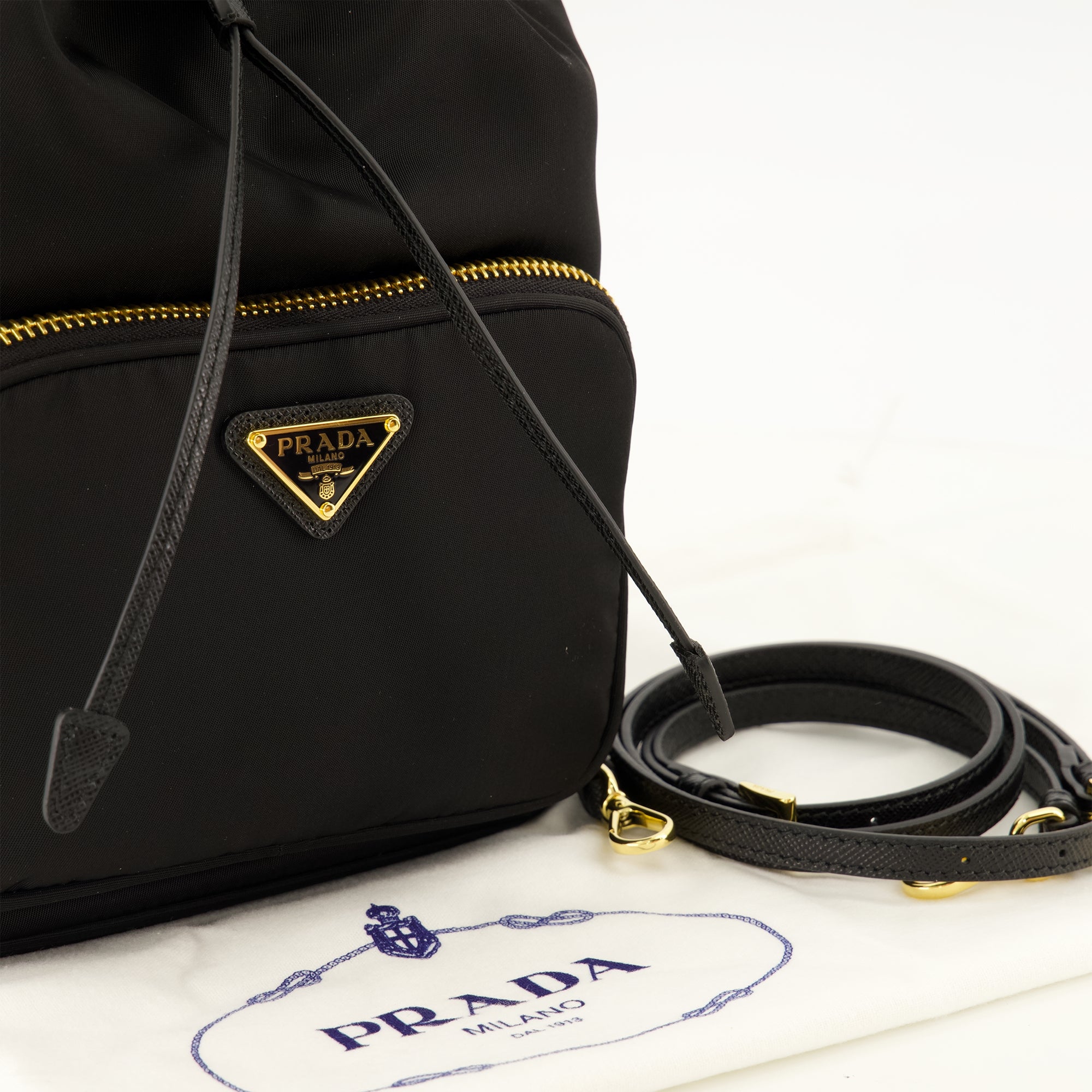 Sacs seau Bolsa Bucket Duet em Preto Re-Nylon Prada Noir Femme