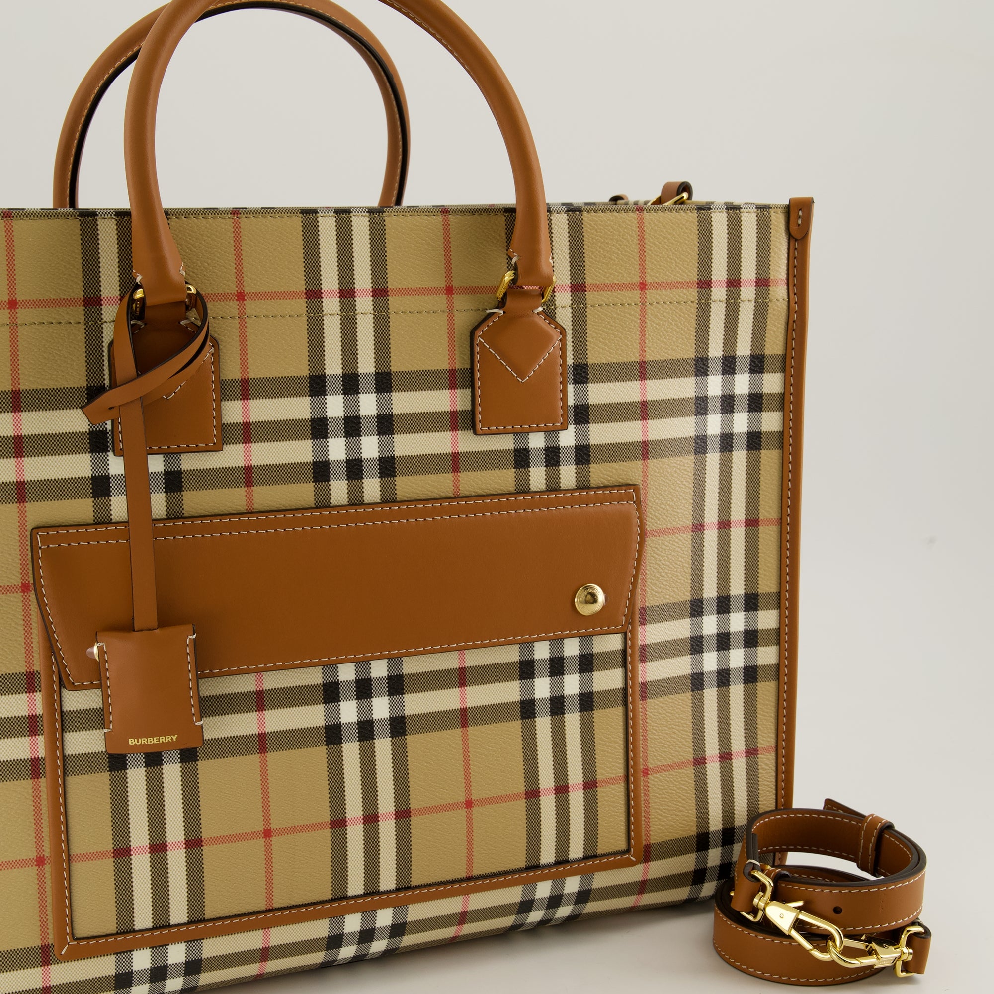 Tote bags Cabas Freya Burberry Beige Femme