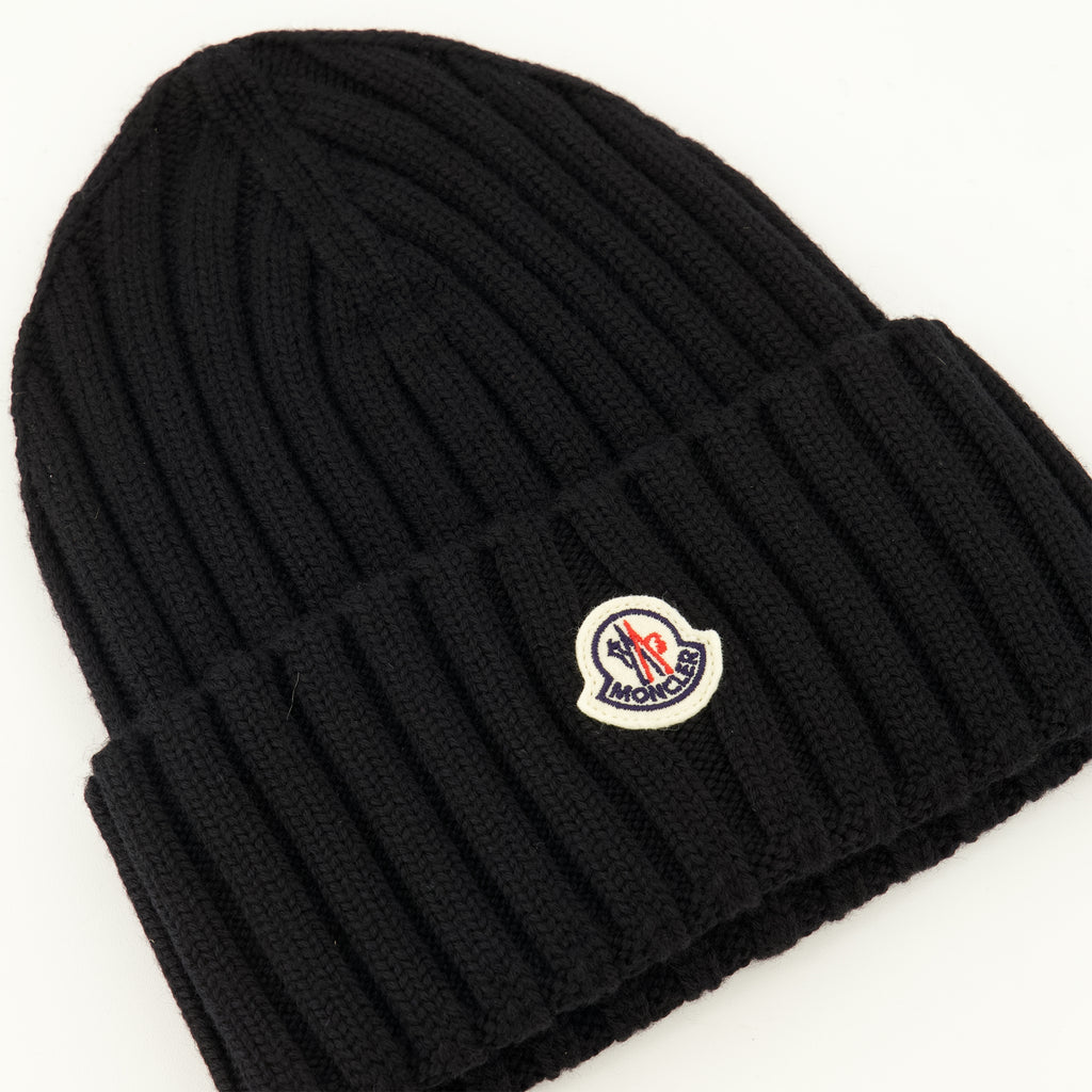Chapeaux, casquettes et bonnets Gorro de lana negra con logo Moncler Noir Femme