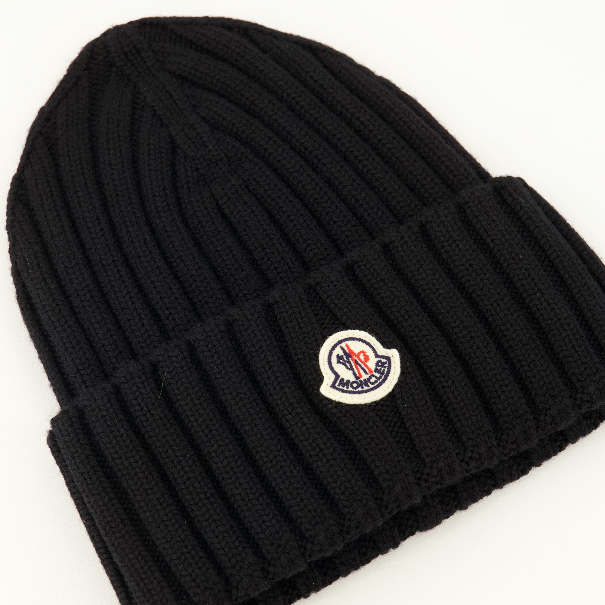 Chapeaux, casquettes et bonnets Gorro de lana negra con logo Moncler Noir Femme