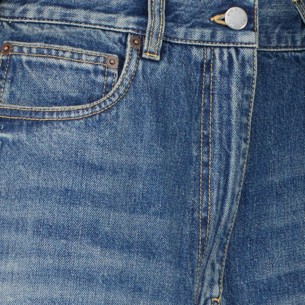 Bild der Prada Denim-Shorts für Frauen - Herbst-Winter 2025 - Detaillierte Ansicht_2