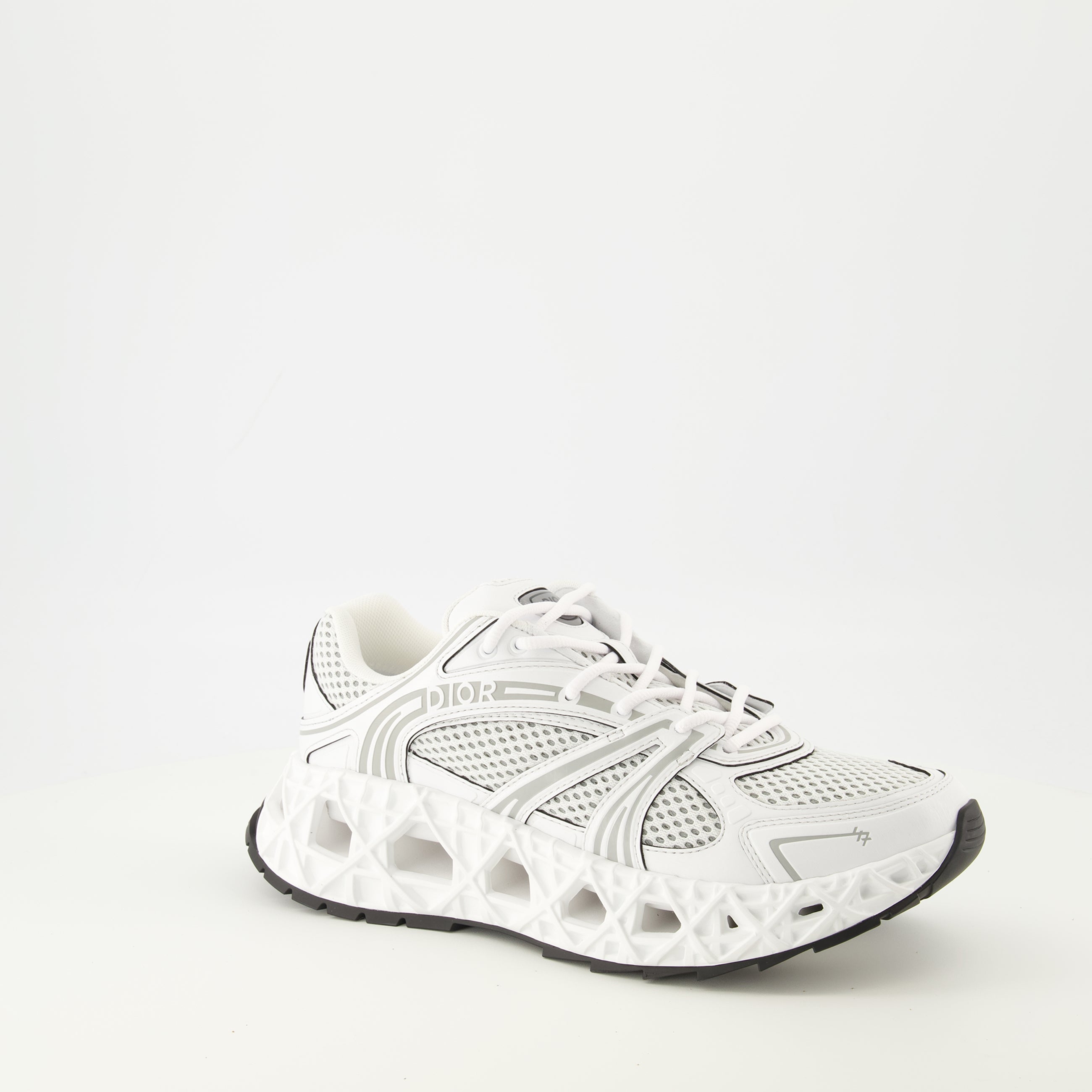 Image of the Dior Men's B35 White Sneakers - Spring-Summer 2026 - Three-Quarter Front Right View