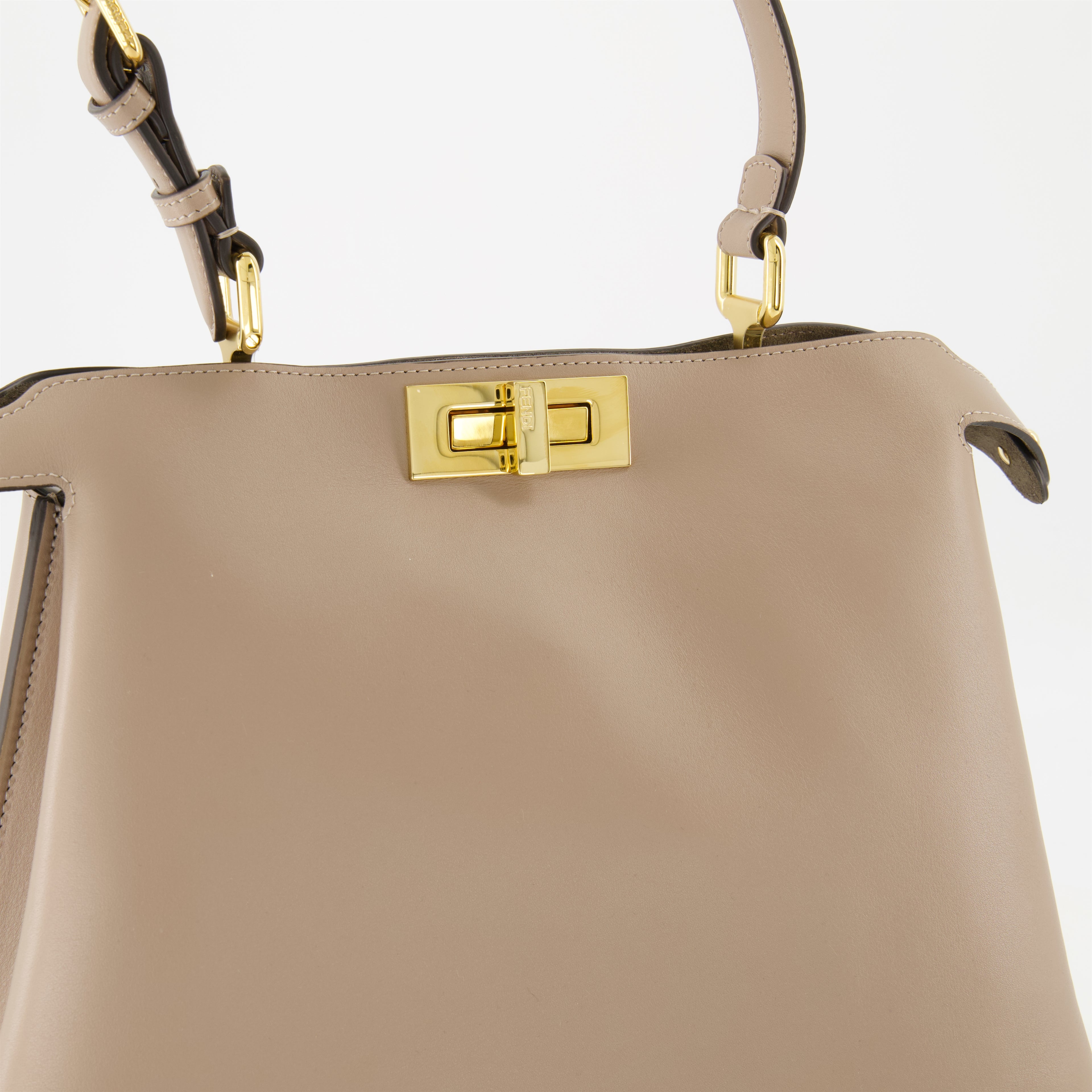 Handbags and shoulder bags Peekaboo Soft Medium Bag Fendi Beige Femme