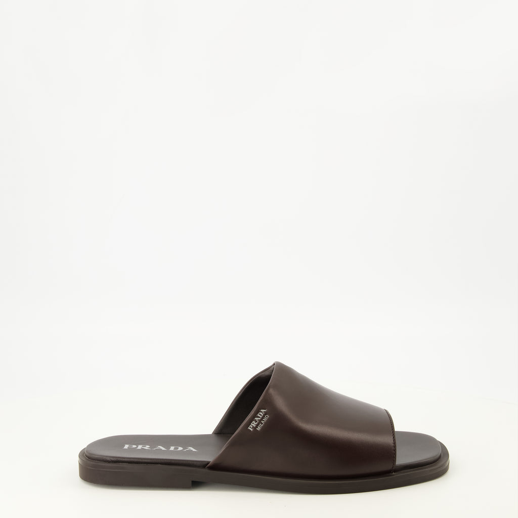 Chaussures ouvertes Mules de Cuero Marrón Prada Marron Homme