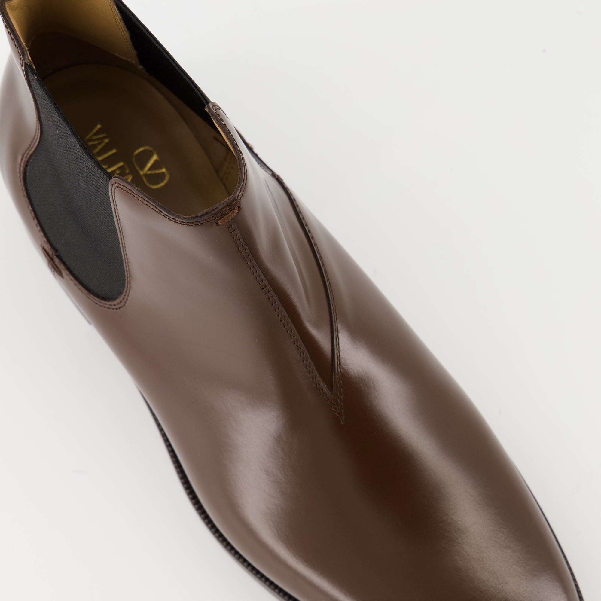 Image de l'article Bottines Pas Des Dieux de la marque Valentino Garavani pour Homme - Saison Automne-Hiver 2025 - Vue détaillée de haut