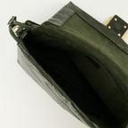 Imagen del artículo bolso Mamma Baguette mediano verde oscuro de la marca Fendi para Mujer - Temporada Otoño-Invierno 2025 - Vista Detallada_3