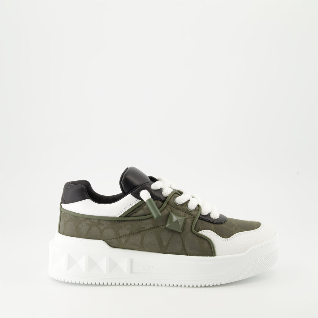 Baskets Baskets One Stud XL Valentino Garavani Kaki Homme