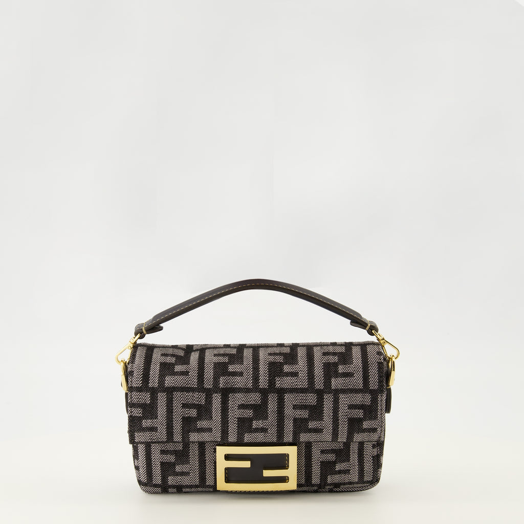 Image de l'article Sac Baguette mini en denim FF de la marque Fendi pour Femme - Saison Automne-Hiver 2025 - Vue de Face