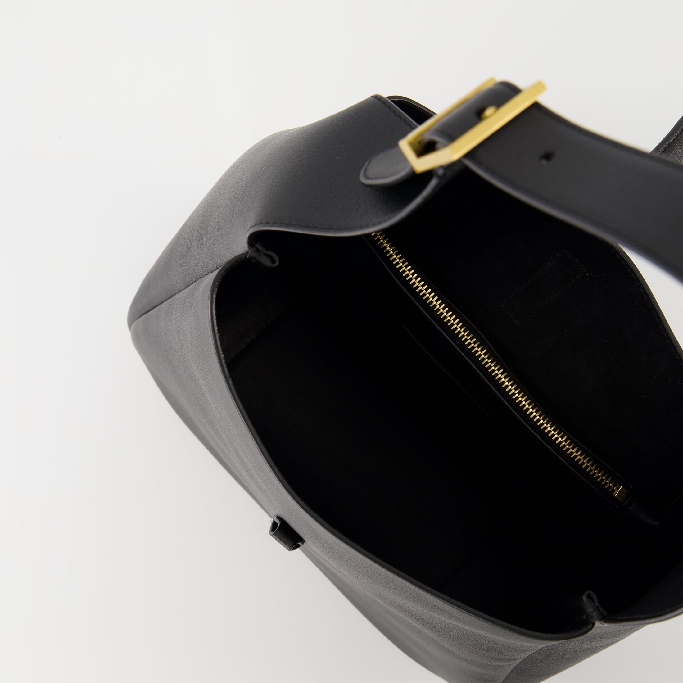 Sacs à main et épaule Le 5 à 7 スモールバッグ Saint Laurent Noir Femme