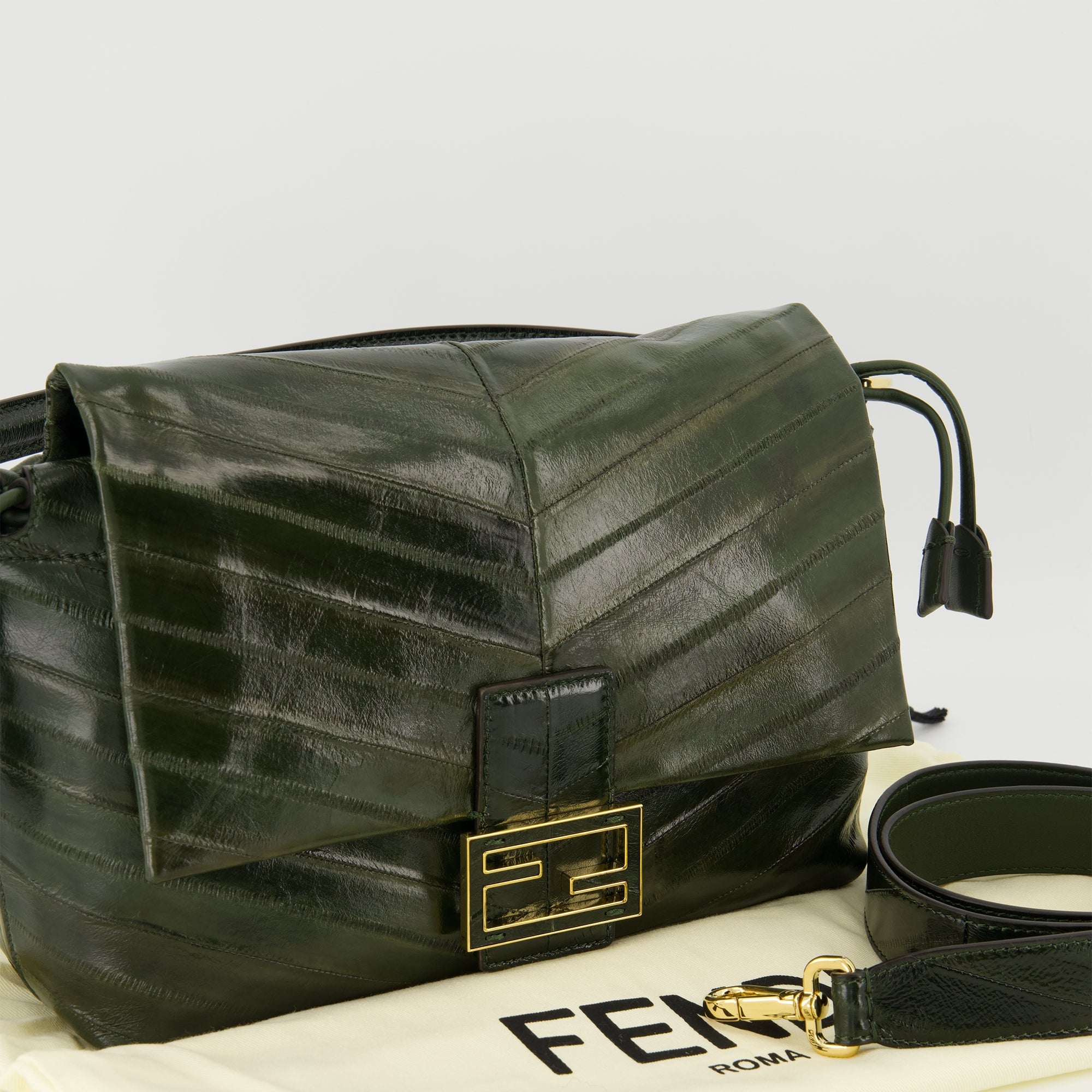 マンマ バゲット ミディアム ダーク グリーン バッグ Fendi - 女性