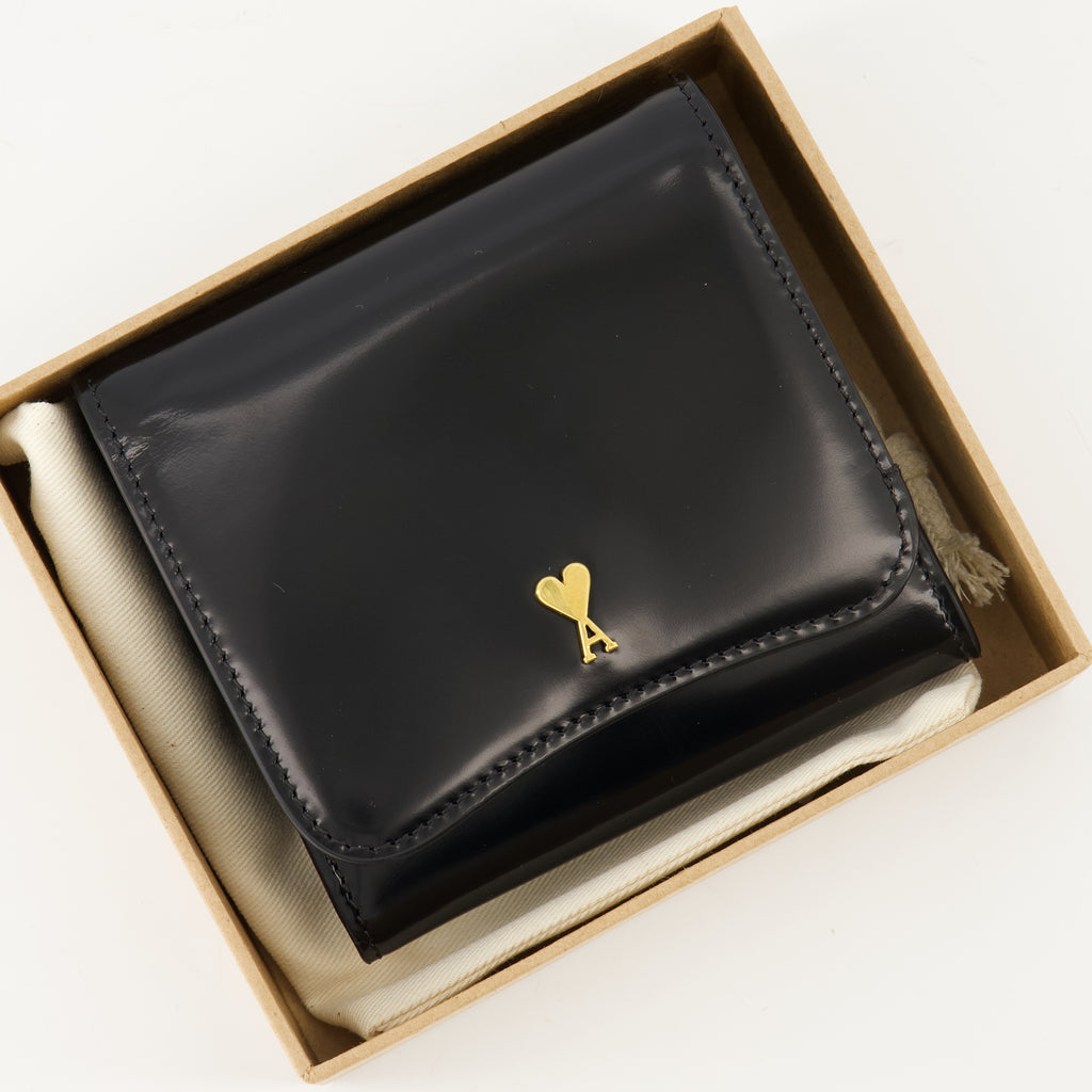 Image of the Ami PARIS brand Paris Paris Wallet for Unisex - Fall-Winter 2025 - Detailed View_3