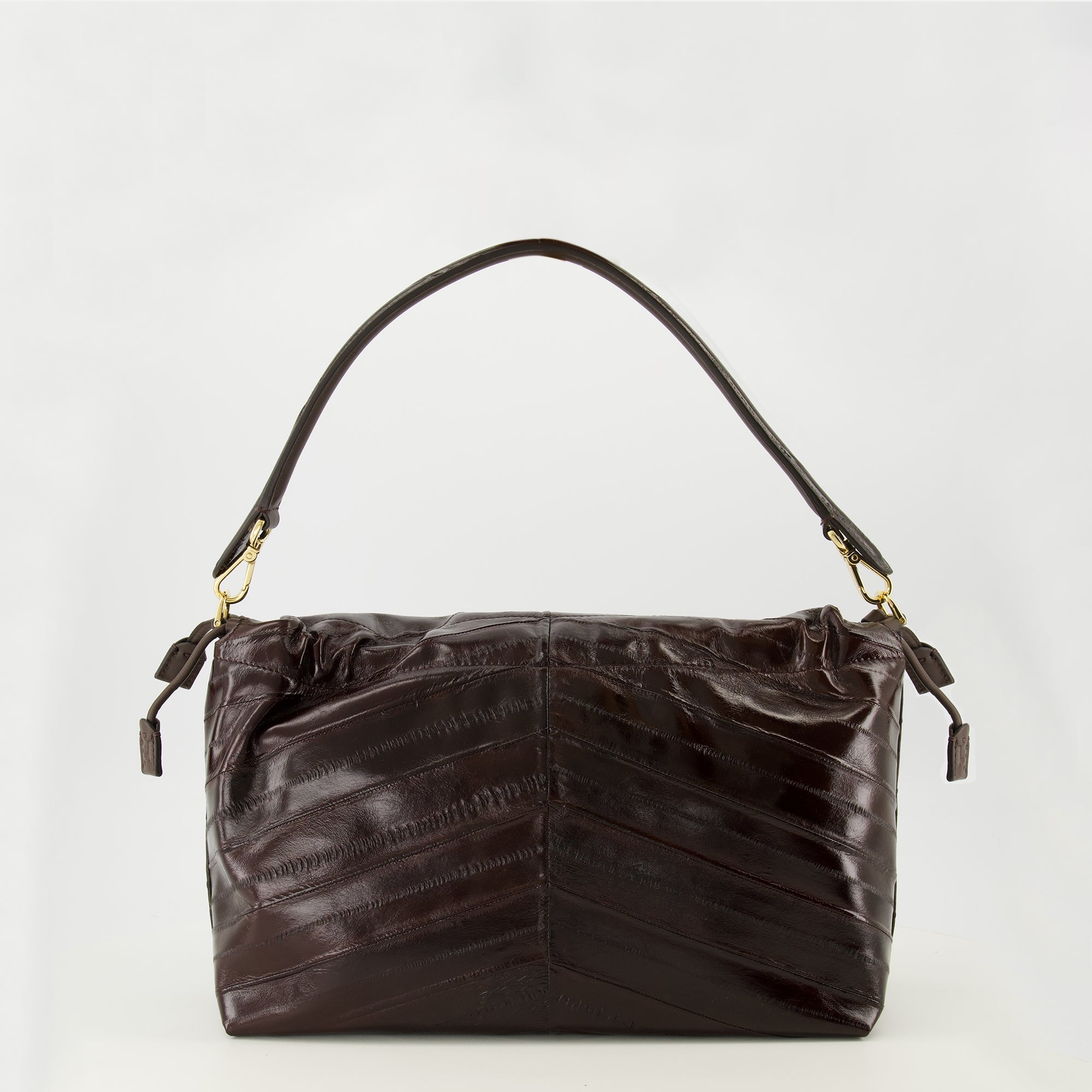 Image de l'article Sac Mamma Baguette en cuir marron de la marque Fendi pour Femme - Saison Automne-Hiver 2025 - Vue de Dos