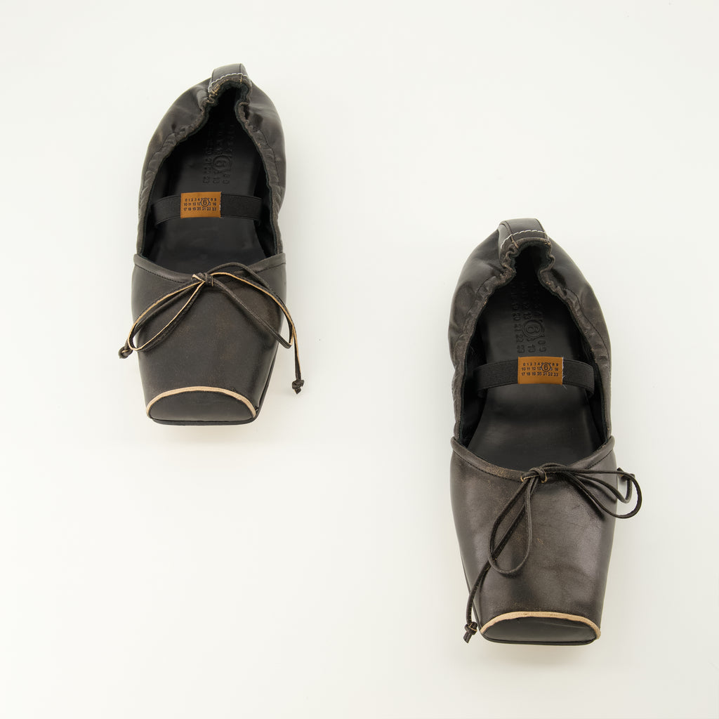 Chaussures plates 黒いスクエアトゥレザーバレエフラット Mm6 Noir Femme