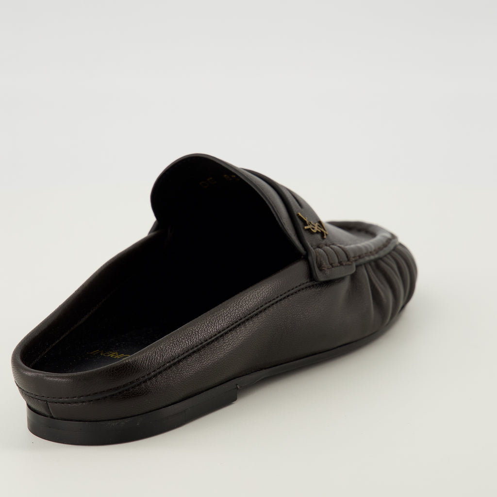Image de l'article Mules Loafer noir de la marque Saint Laurent pour Femme - Saison Automne-Hiver 2025 - Vue arrière
