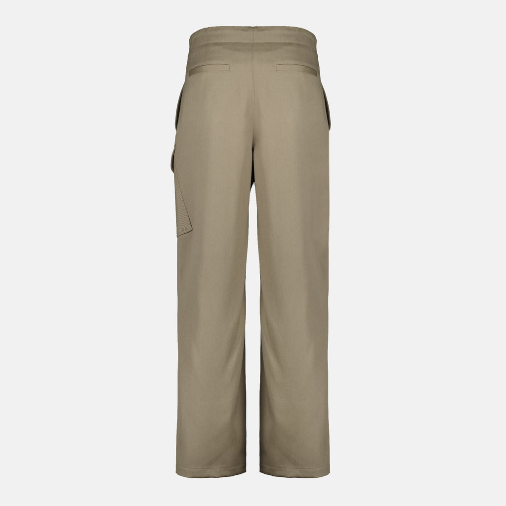 Imagen del pantalón cargo beige de la marca Dior para Hombre - Temporada Primavera-Verano 2026 - Vista Trasera