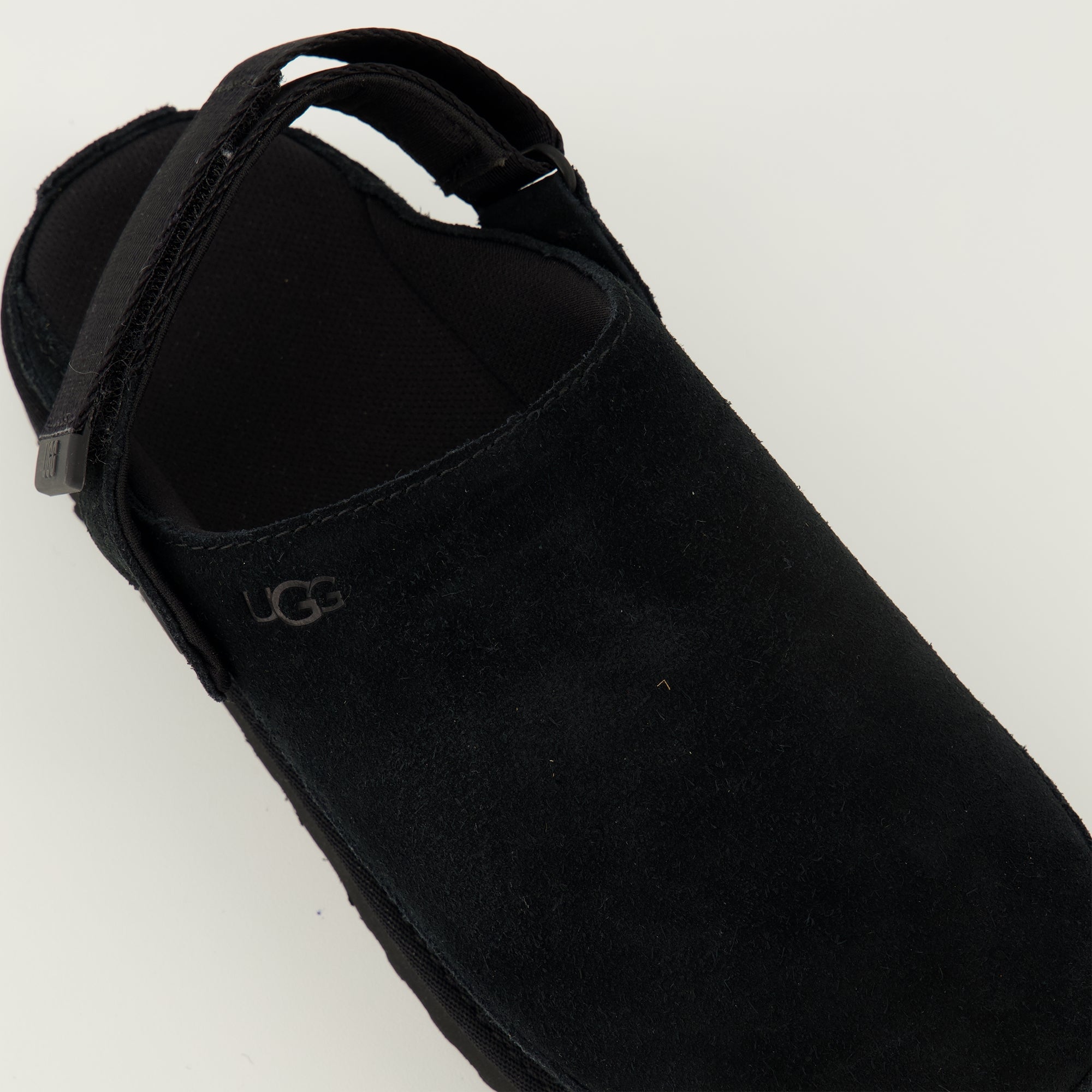 Image de l'article Sabots Goldenstar noir de la marque Ugg pour Femme - Saison Printemps-Été 2026 - Vue détaillée de haut
