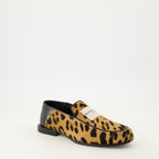Imagem do artigo Mocassins Label da marca Givenchy para Mulher - Temporada Outono-Inverno 2025 - Vista três quartos frontal direita