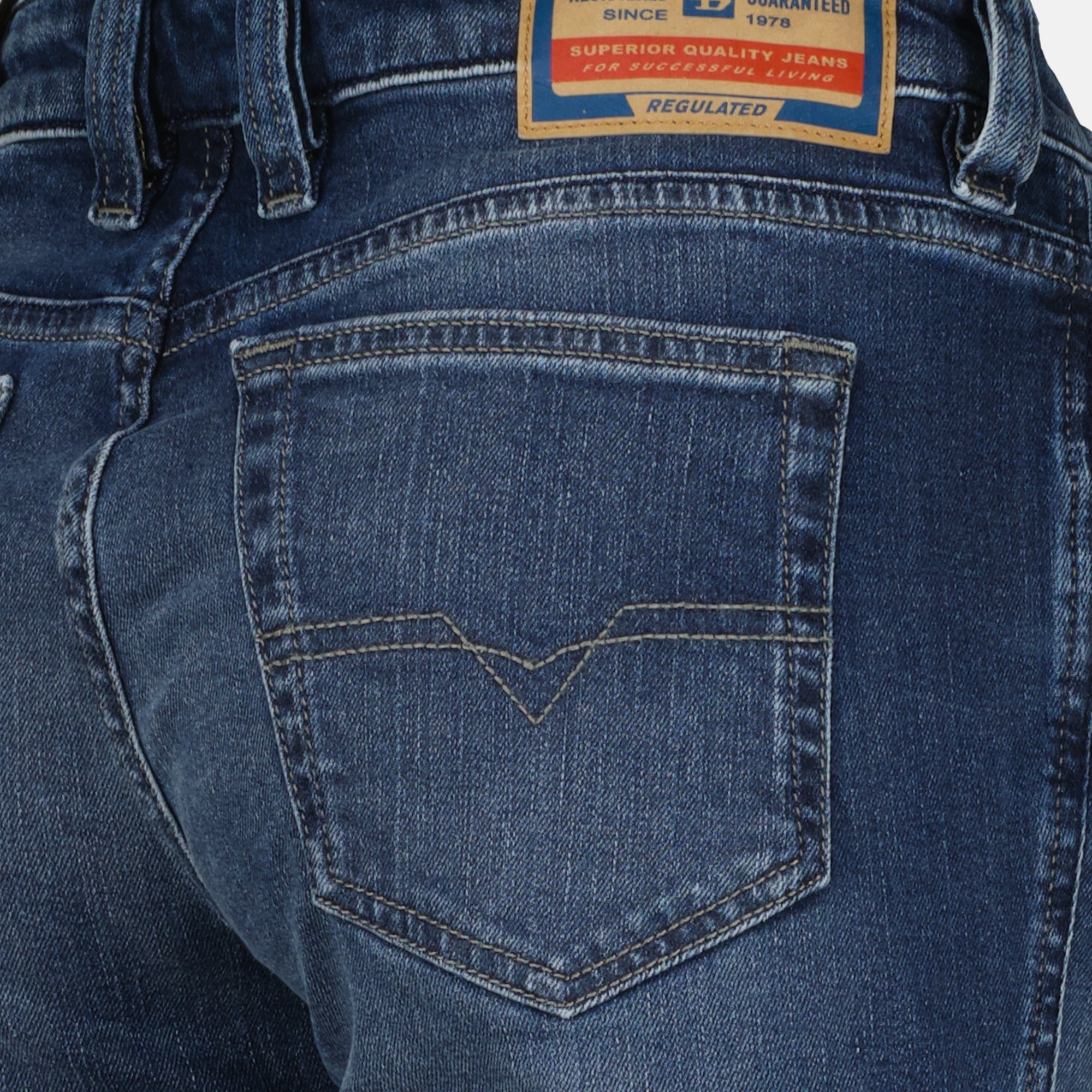 Immagine dell'articolo jeans D-Jiann 1992 L.32 del marchio Diesel per Donna - Stagione Autunno-Inverno 2025 - Vista Dettagliata_6