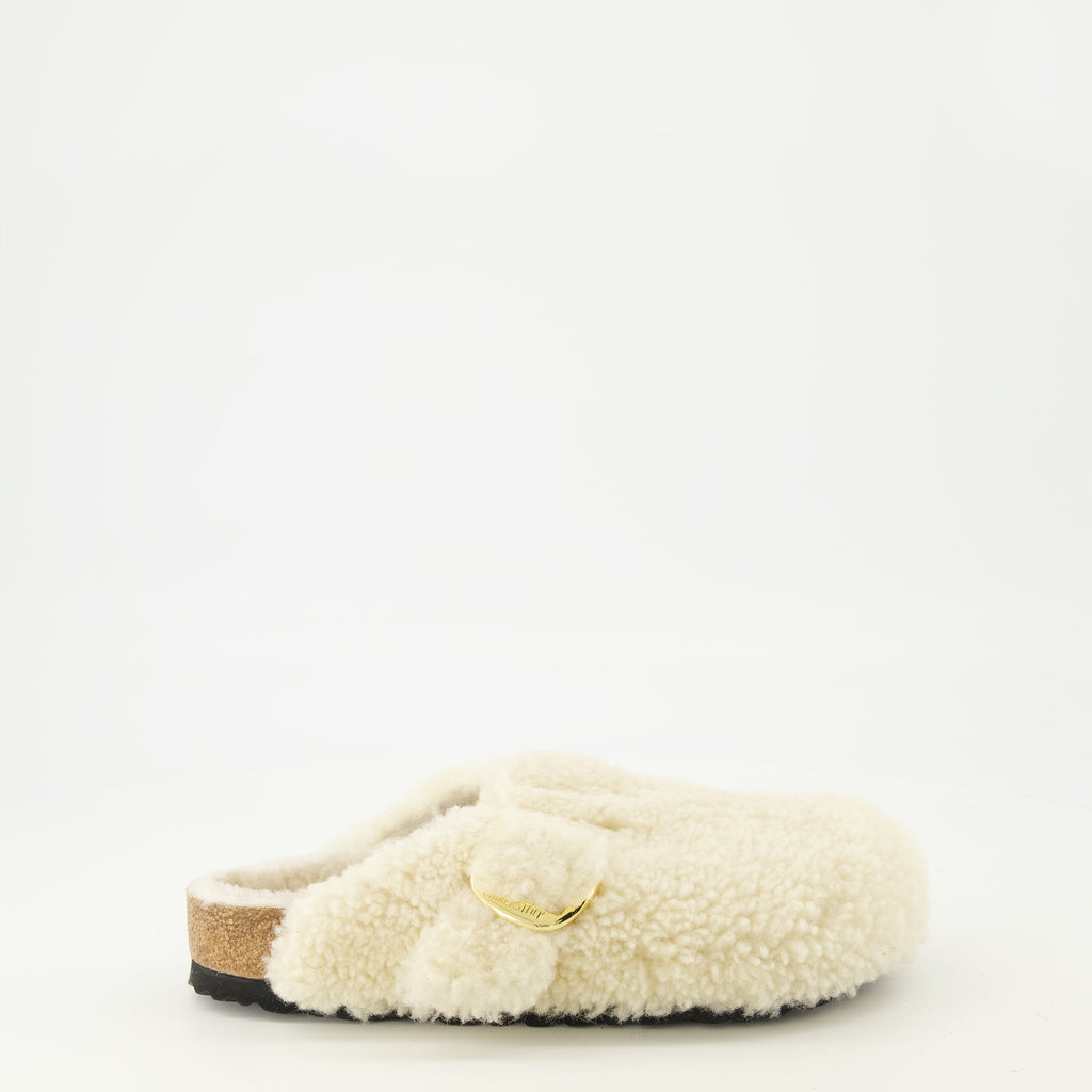 Immagine delle Mules Boston in teddy bianco del marchio Birkenstock per donna - Stagione Primavera-Estate 2026 - Vista laterale destra
