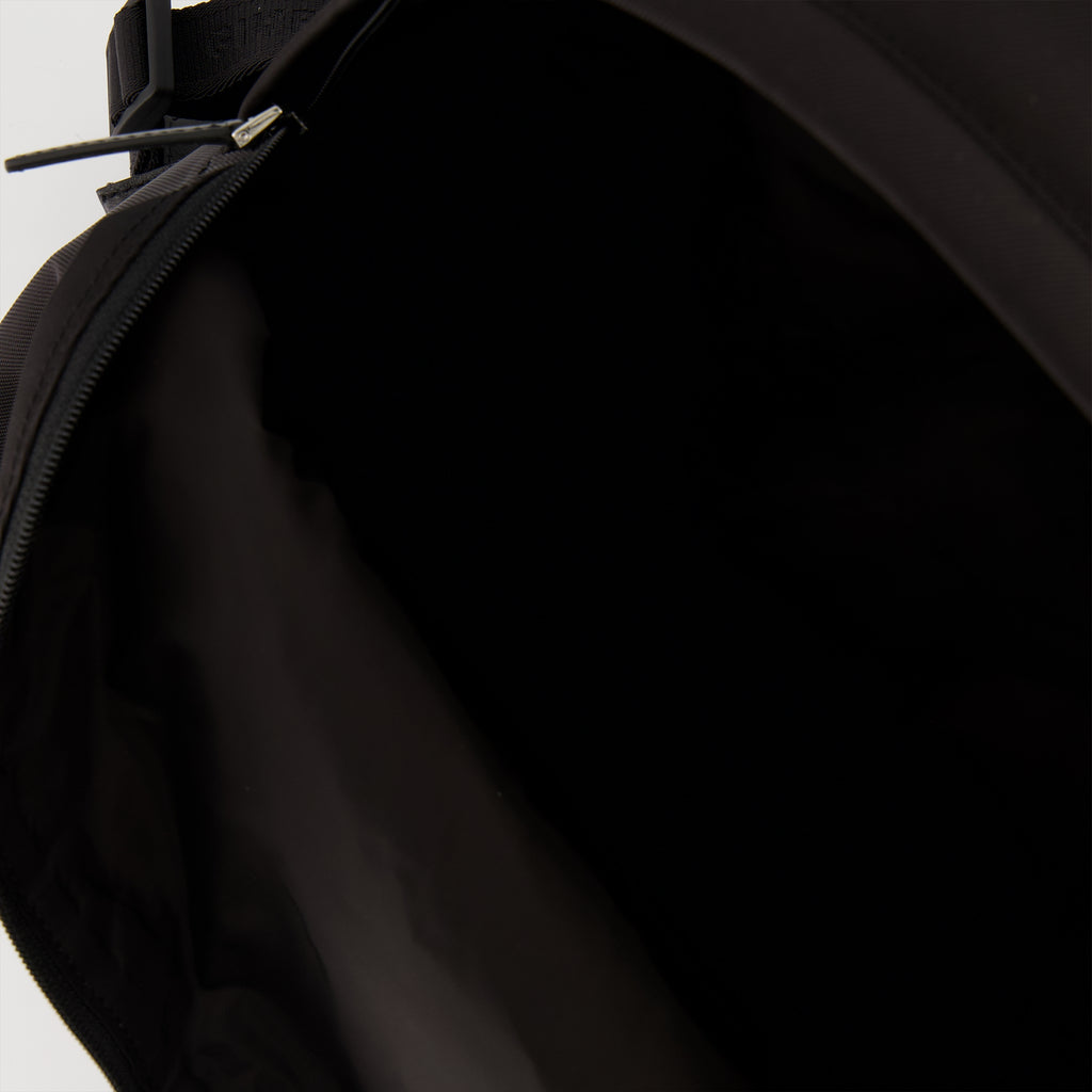 Image de l'article Sac à dos Essential U de la marque Givenchy pour Homme - Saison Automne-Hiver 2025 - Vue détaillée_3