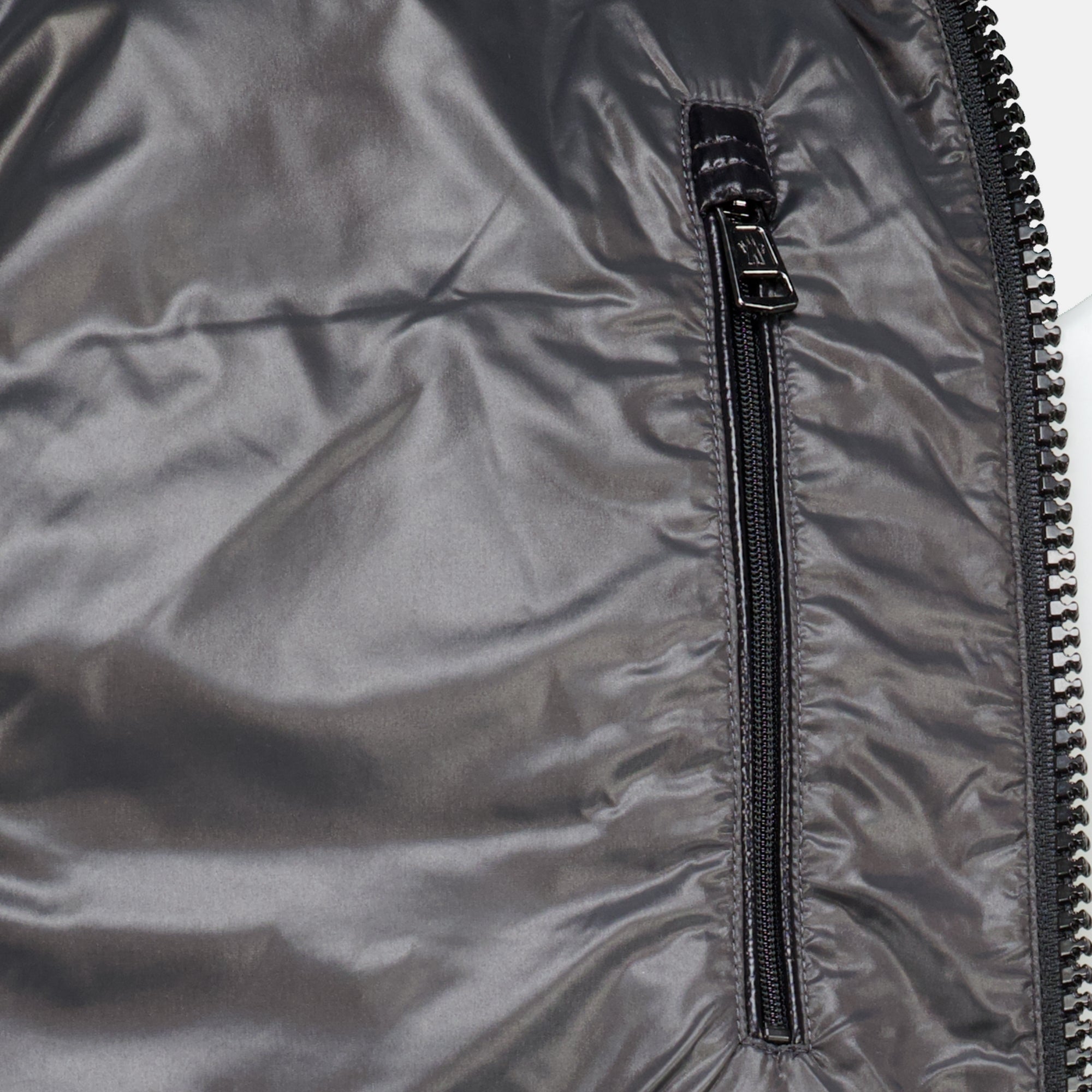 Manteaux Chaqueta Acolchada Negra Maya en Nylon Brillante Moncler Noir Homme