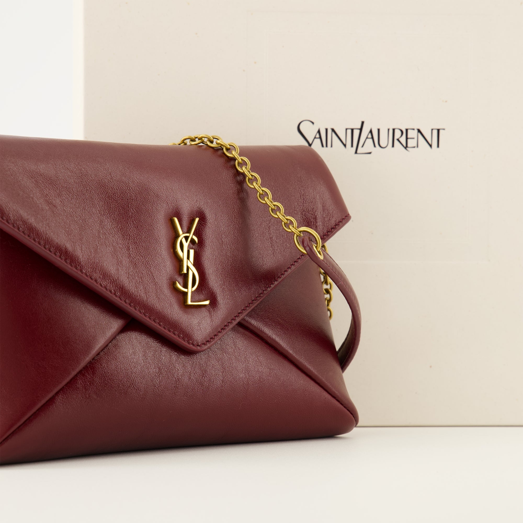 Sacs à main et épaule Cassandre Clutch Saint Laurent Rouge Femme