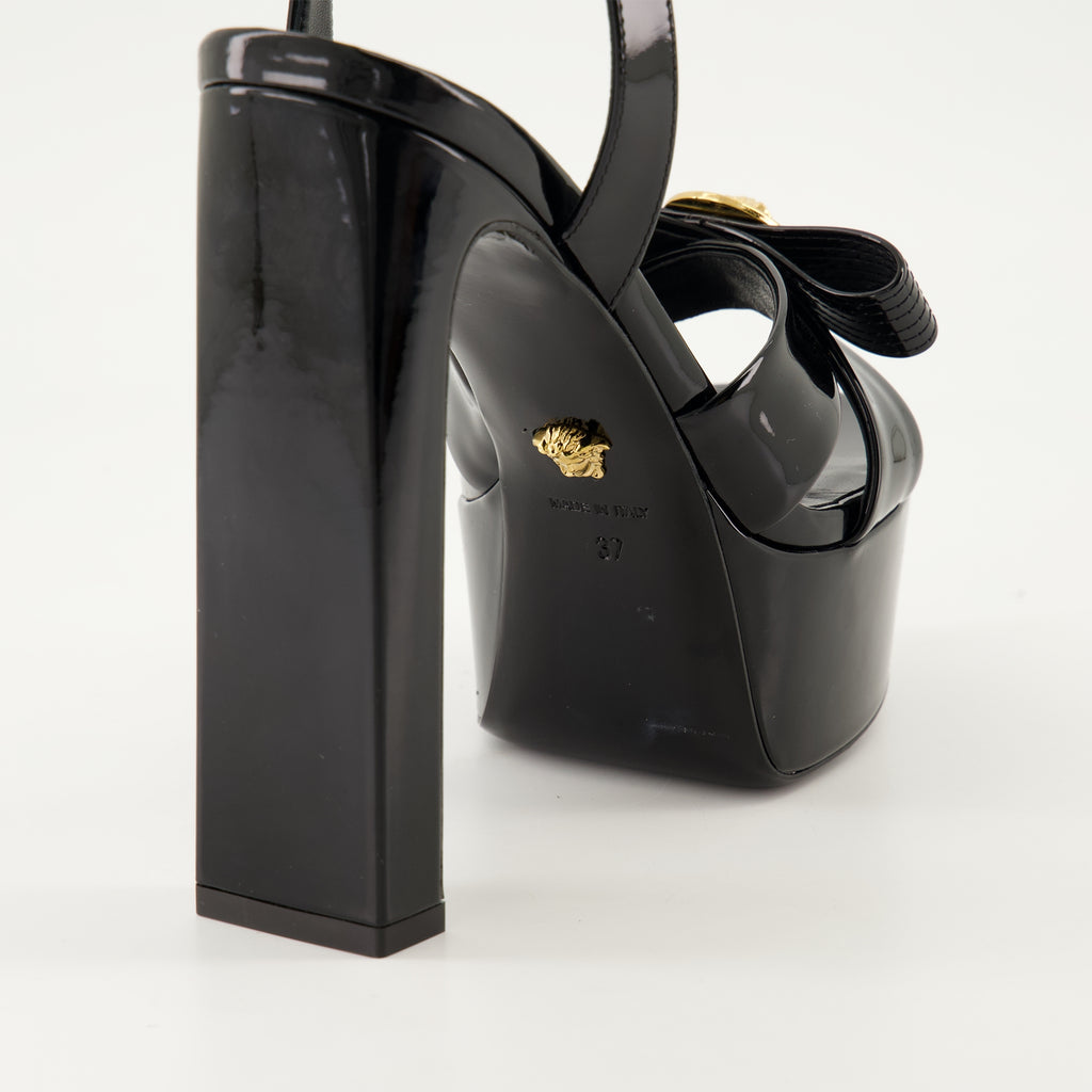 オープントゥシューズ ジャンニリボンヒールサンダル Versace 黒 Femme