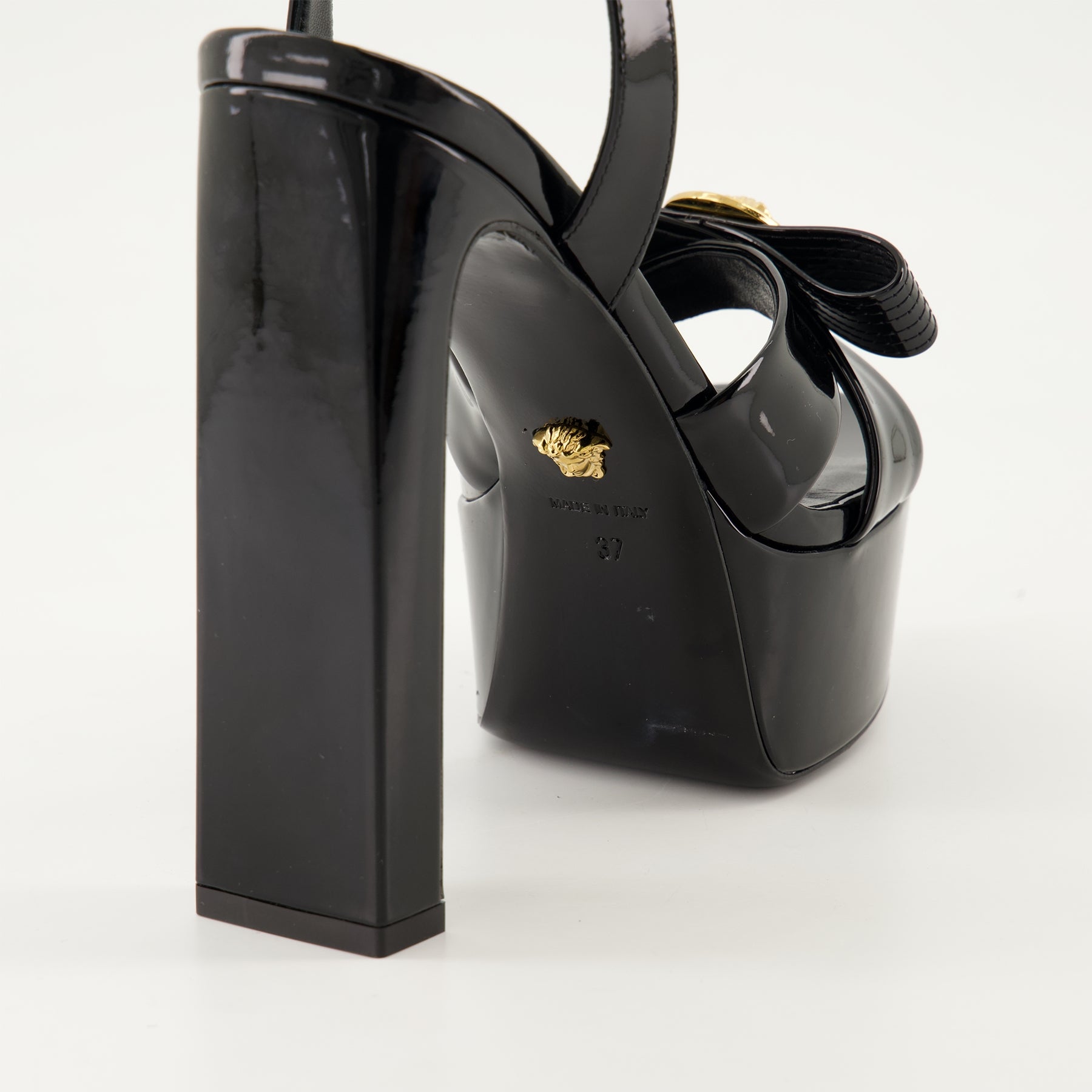 オープントゥシューズ ジャンニリボンヒールサンダル Versace 黒 Femme