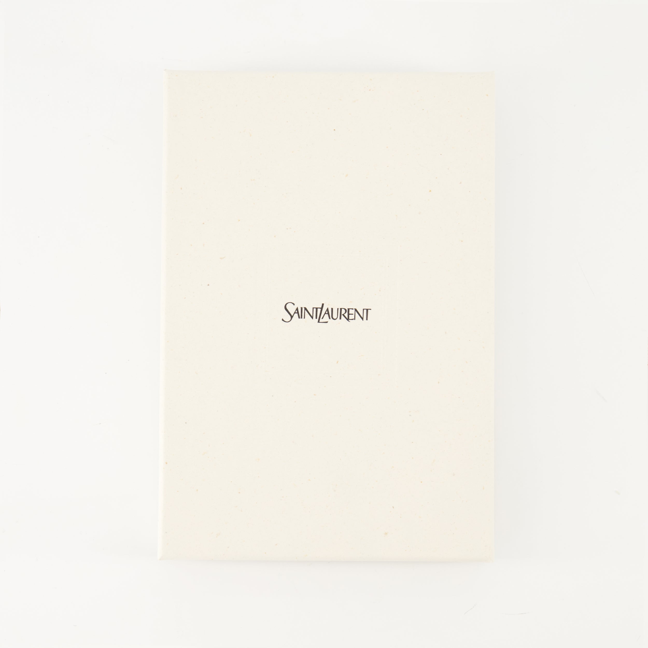 Bild des Cassandre Fragments Kreditkartenhalters von Saint Laurent für Damen - Herbst-Winter 2025 - Detaillierte Ansicht_3