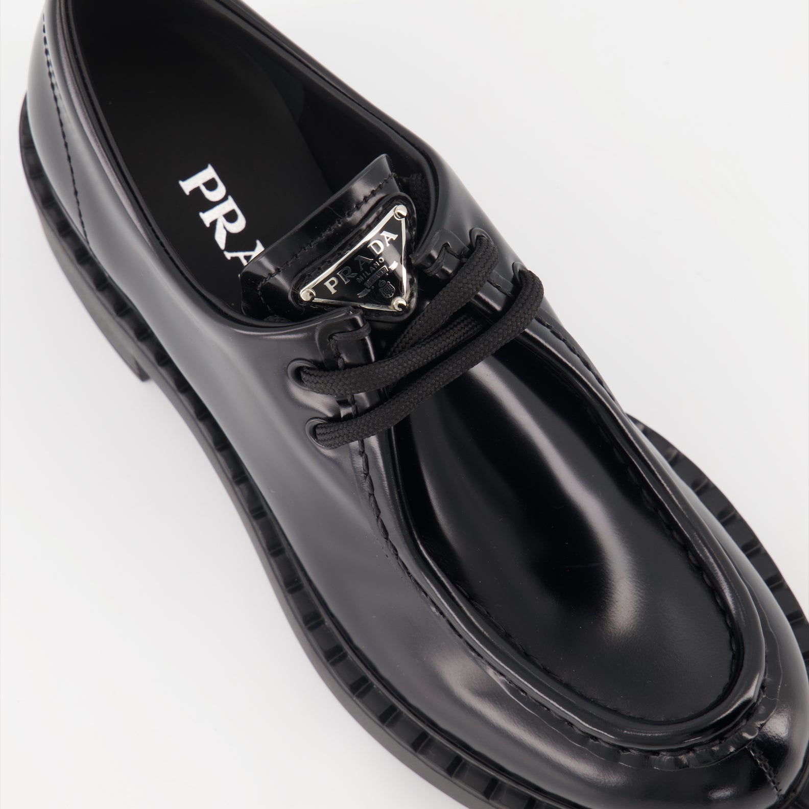 Loafer Mocassins à lacets Prada Schwarz Femme