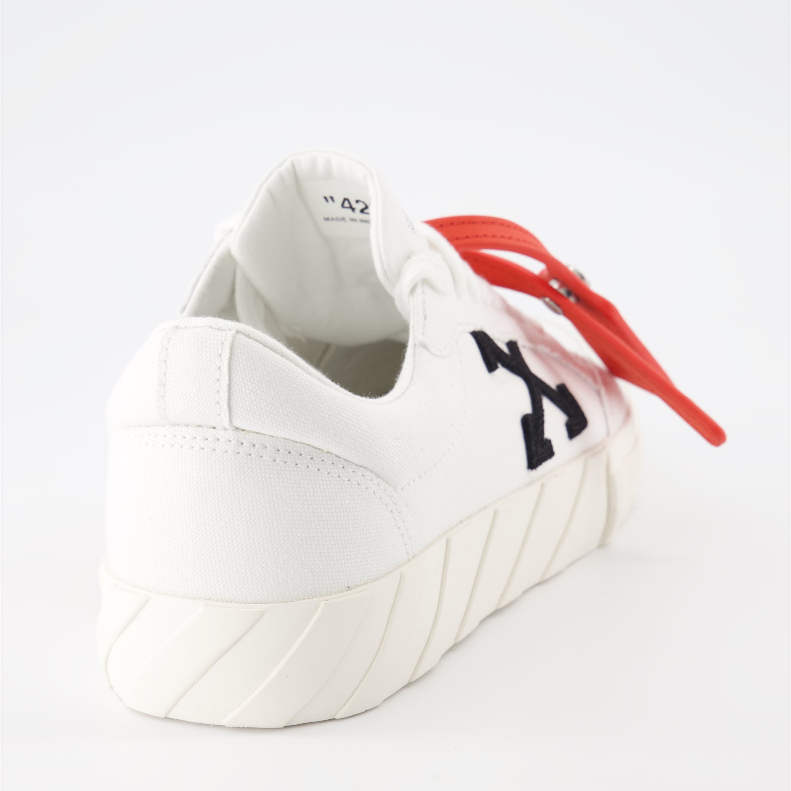 Sneakers Vulcanized sneakers Off-White White Man