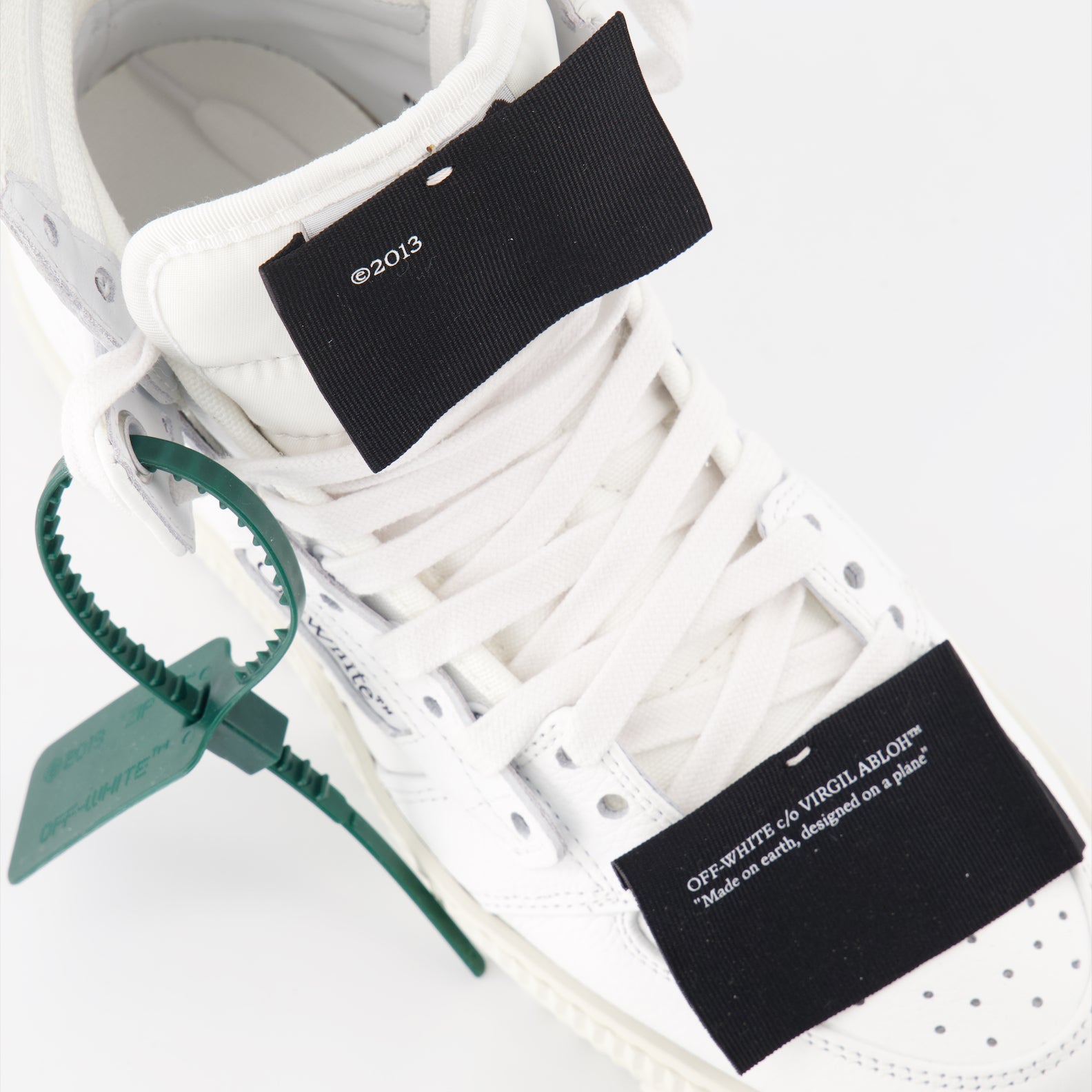 Sneaker Baskets 3.0 Off Court Off-White Blanco Femme