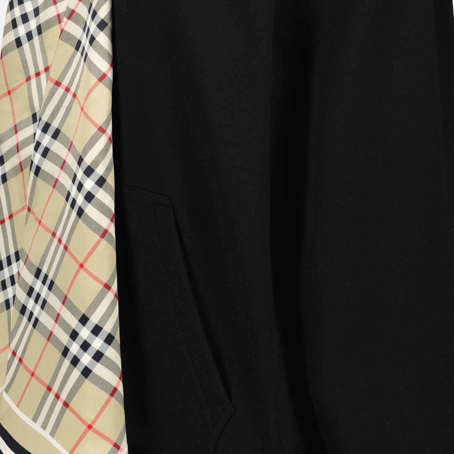 Sweatshirts Sweatshirt avec foulard Burberry Noir Femme