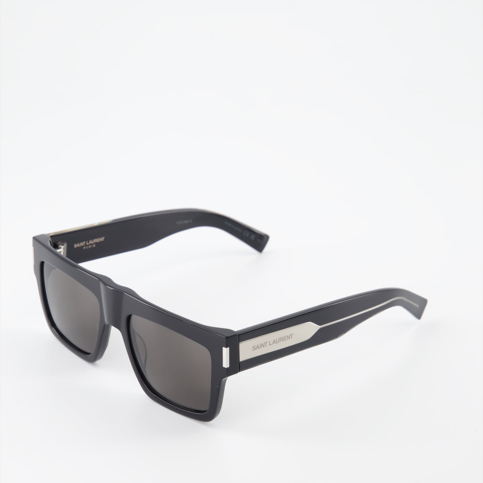 Lunettes de soleil SL628